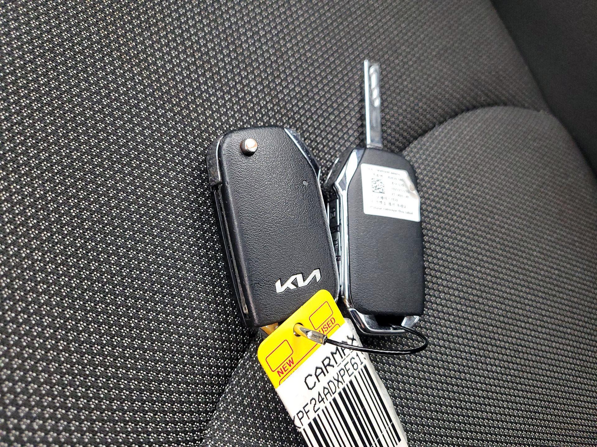 Thumbnail: 2023 Kia Forte - 18