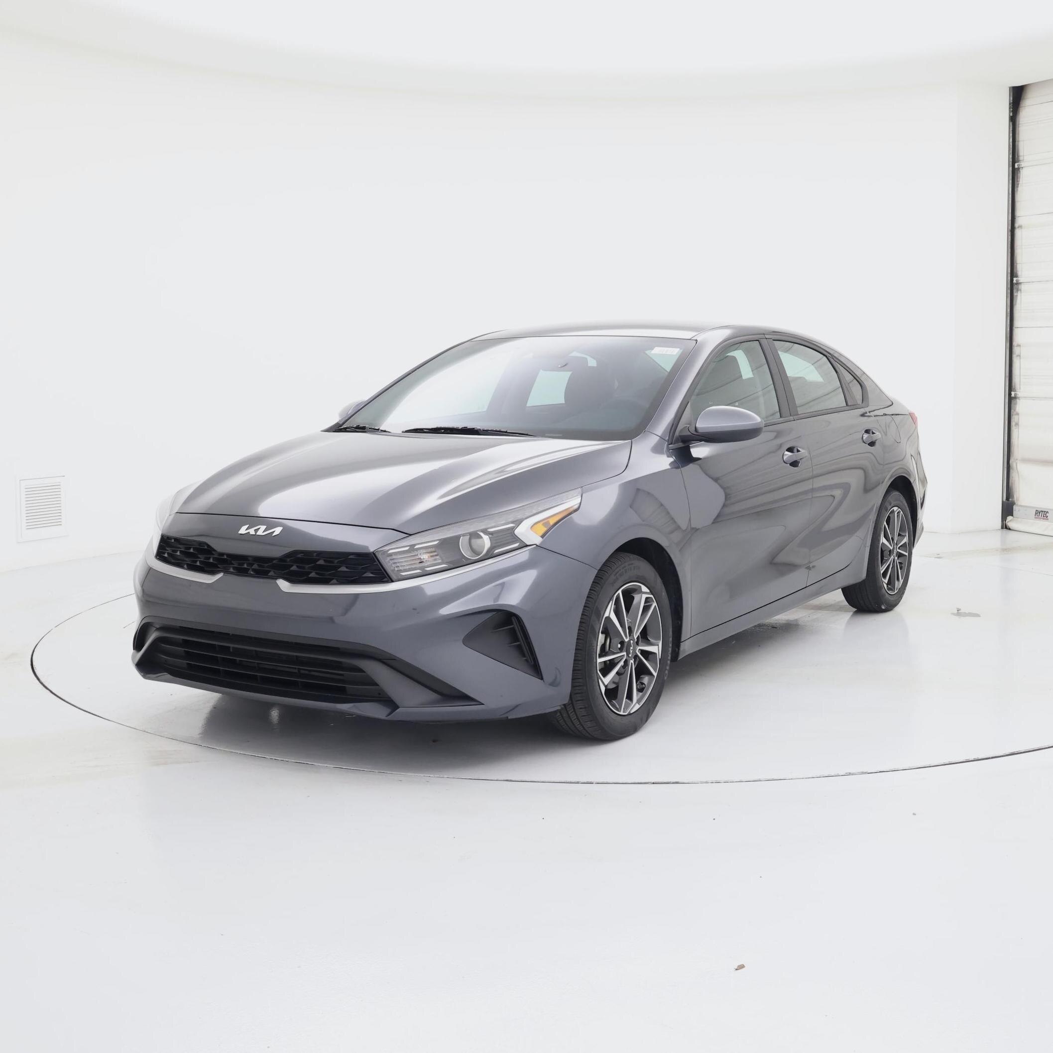 Thumbnail: 2023 Kia Forte - 4