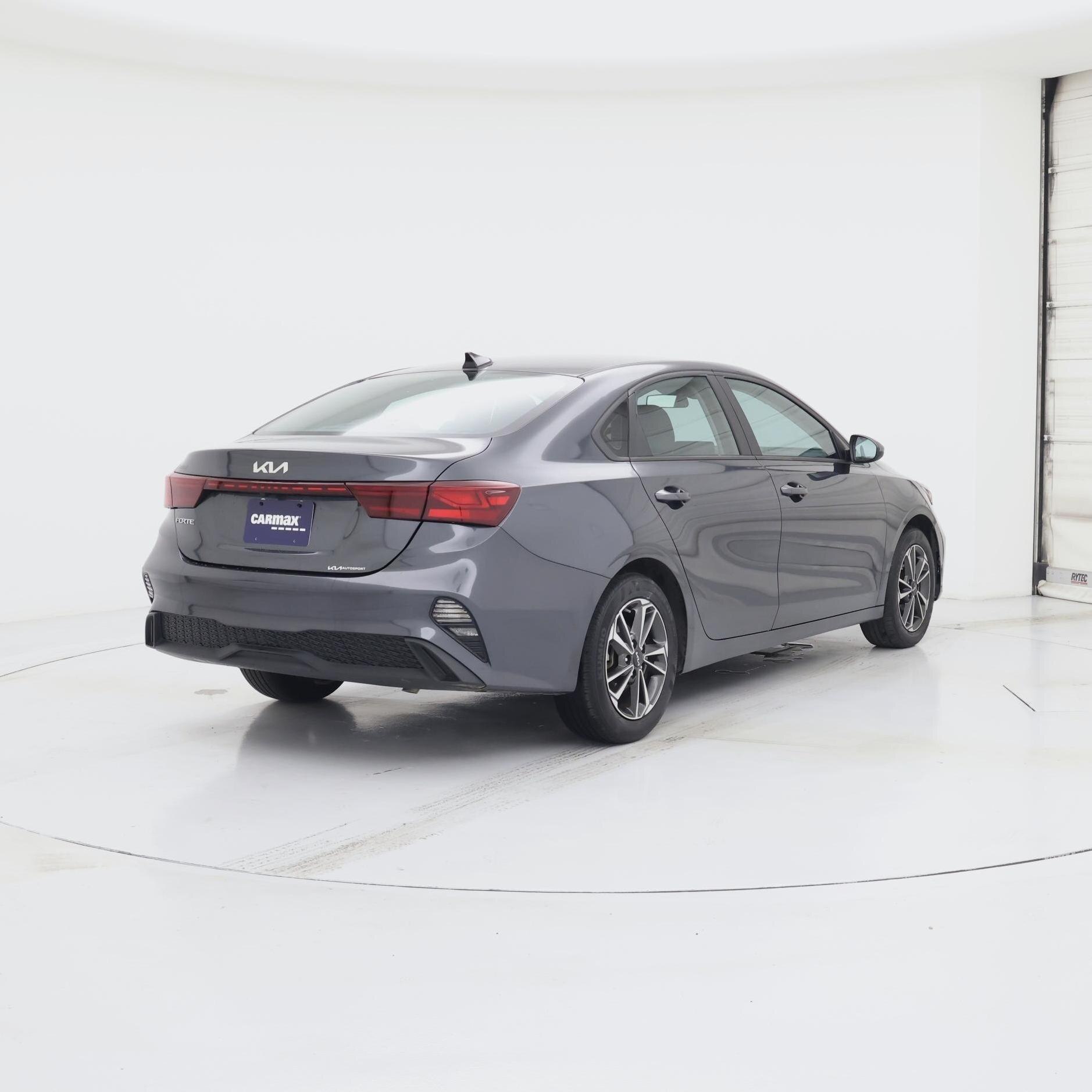 Thumbnail: 2023 Kia Forte - 8