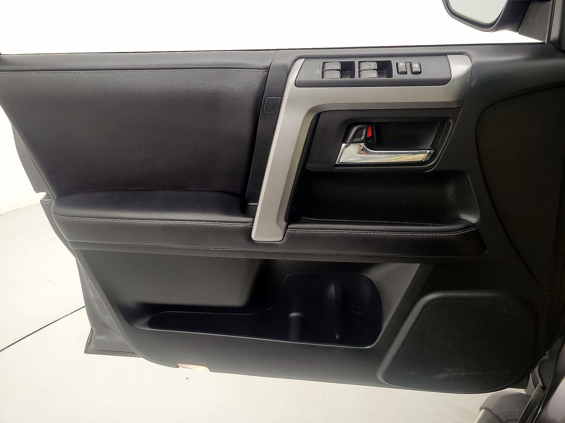 Thumbnail: 2018 Toyota 4Runner - 12