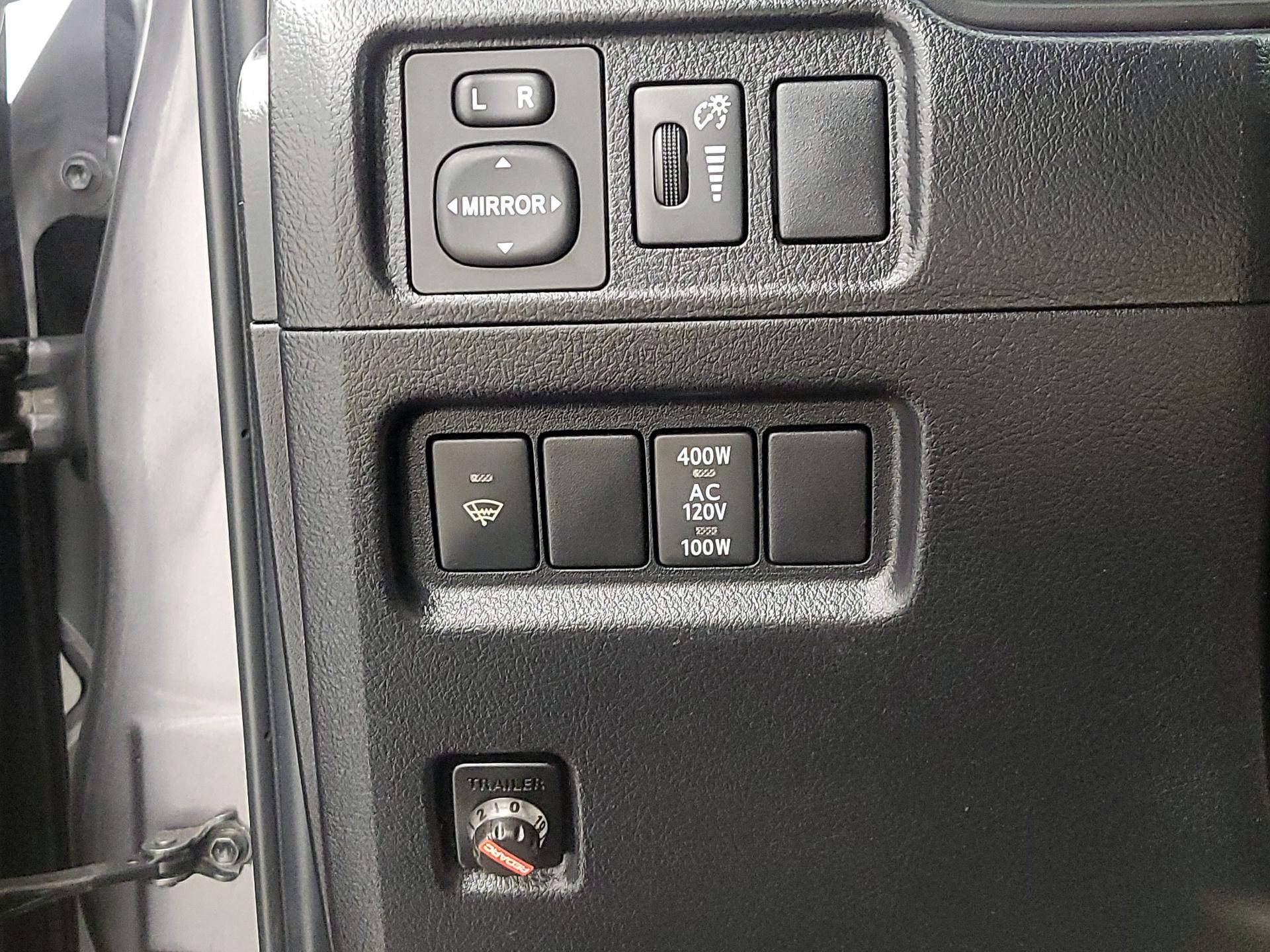 Thumbnail: 2018 Toyota 4Runner - 13