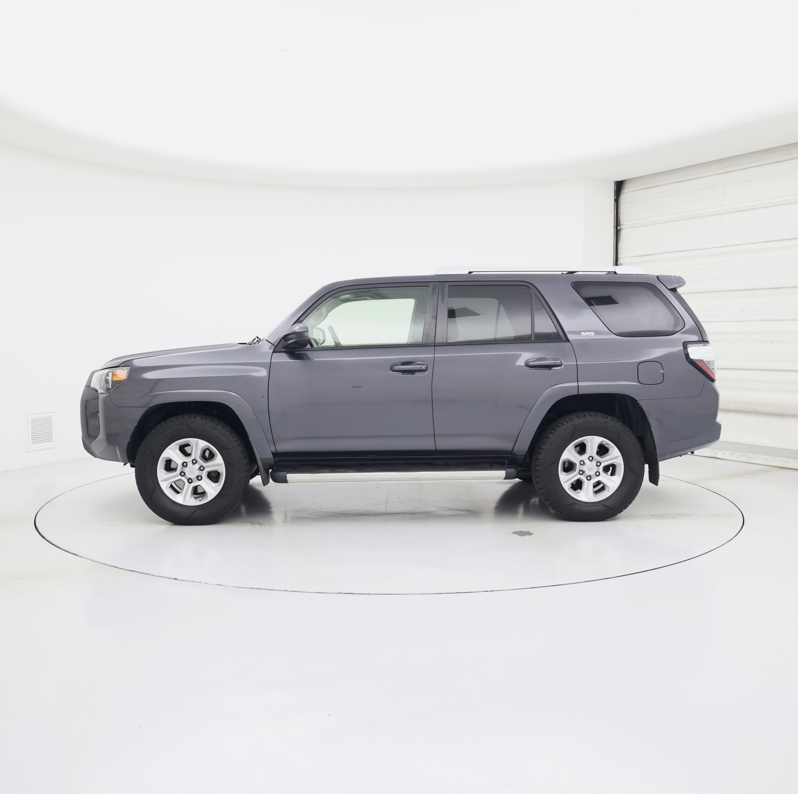 Thumbnail: 2018 Toyota 4Runner - 3