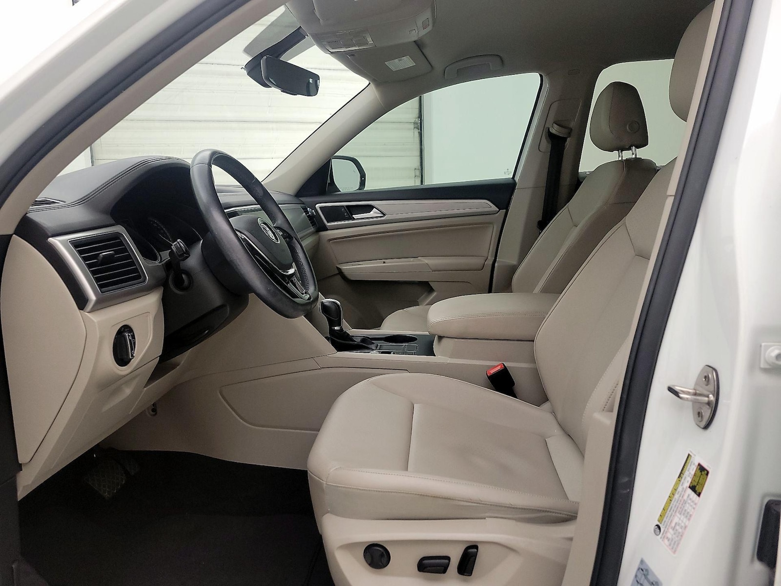 2018 Volkswagen Atlas SE - Photo 12