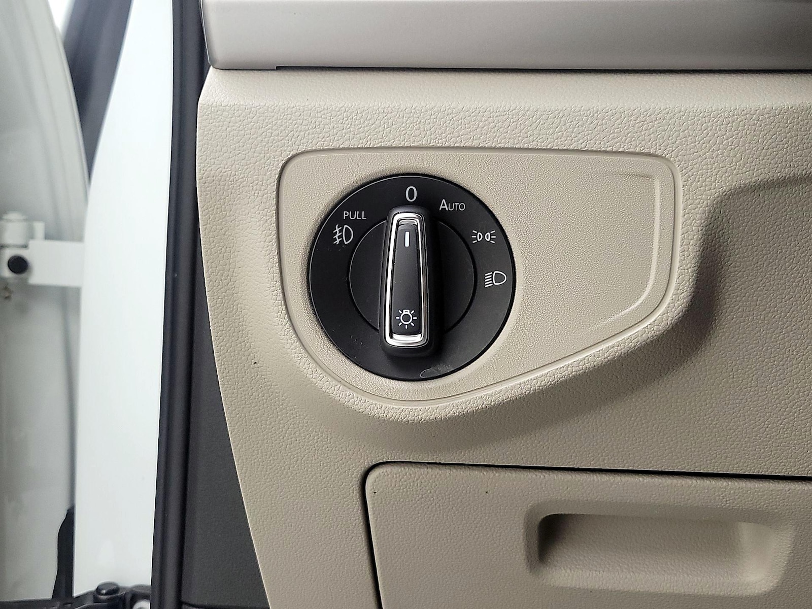 2018 Volkswagen Atlas SE - Photo 14