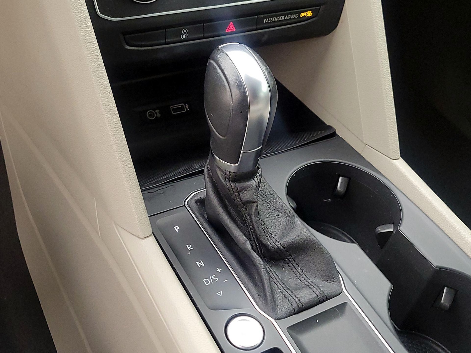 2018 Volkswagen Atlas SE - Photo 18