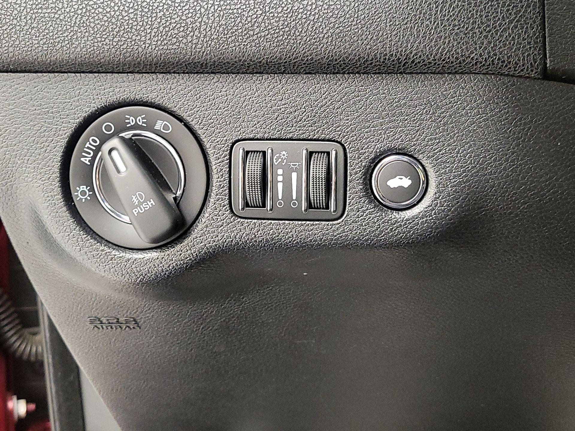 Thumbnail: 2015 Chrysler 300 - 13