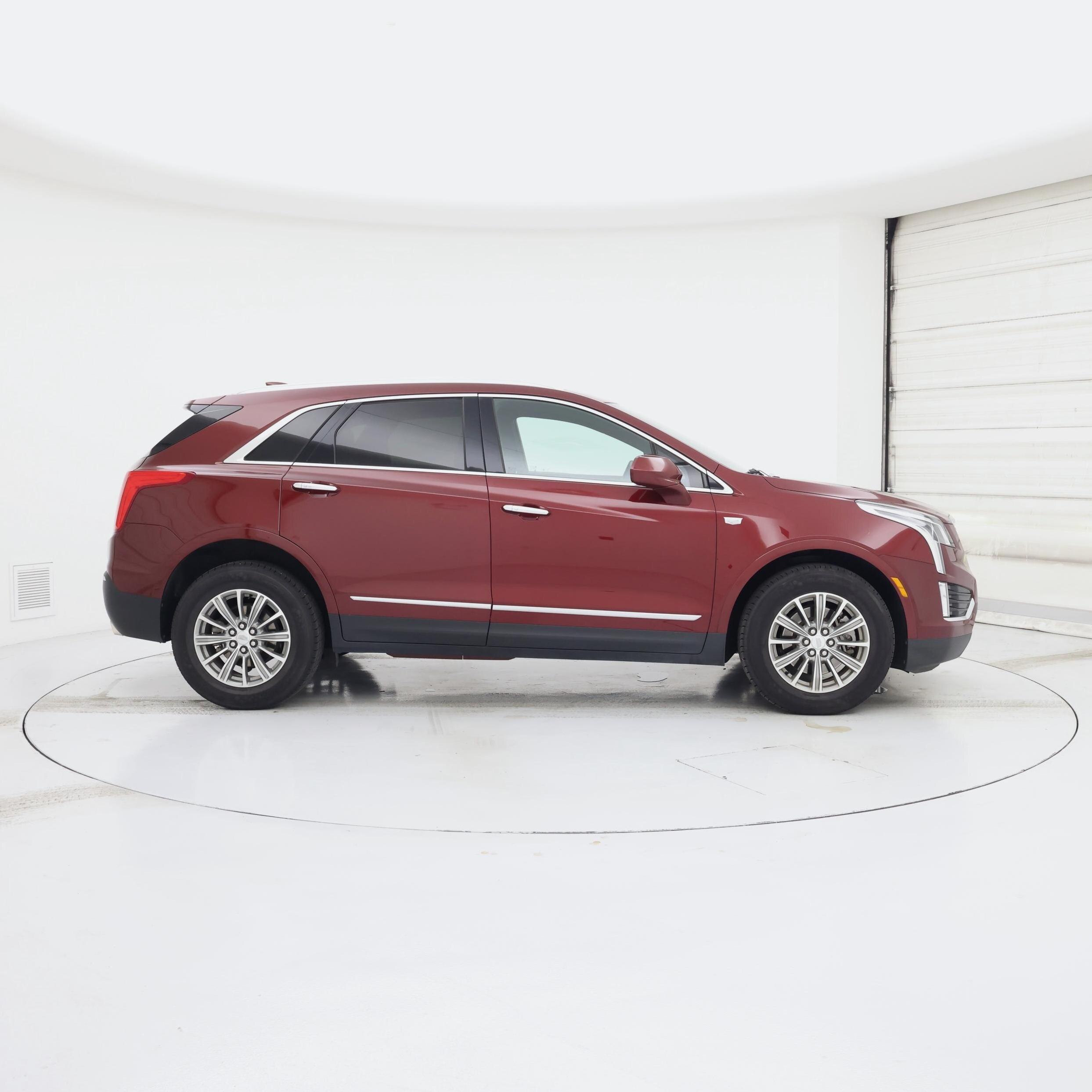 Thumbnail: 2017 Cadillac XT5 - 7
