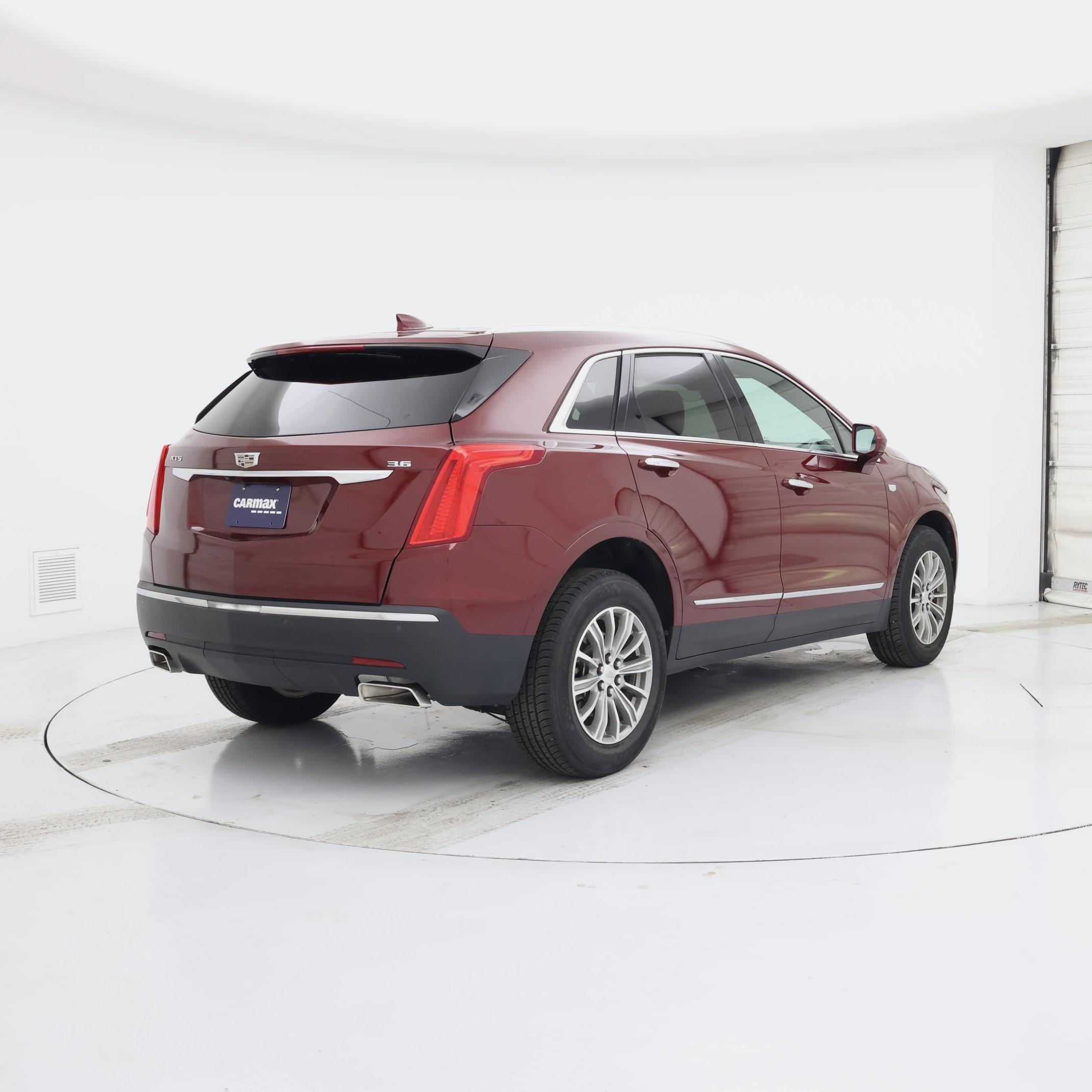 Thumbnail: 2017 Cadillac XT5 - 8