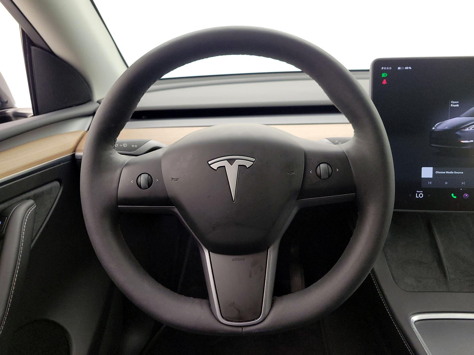 Thumbnail: 2025 Tesla Model Y - 10