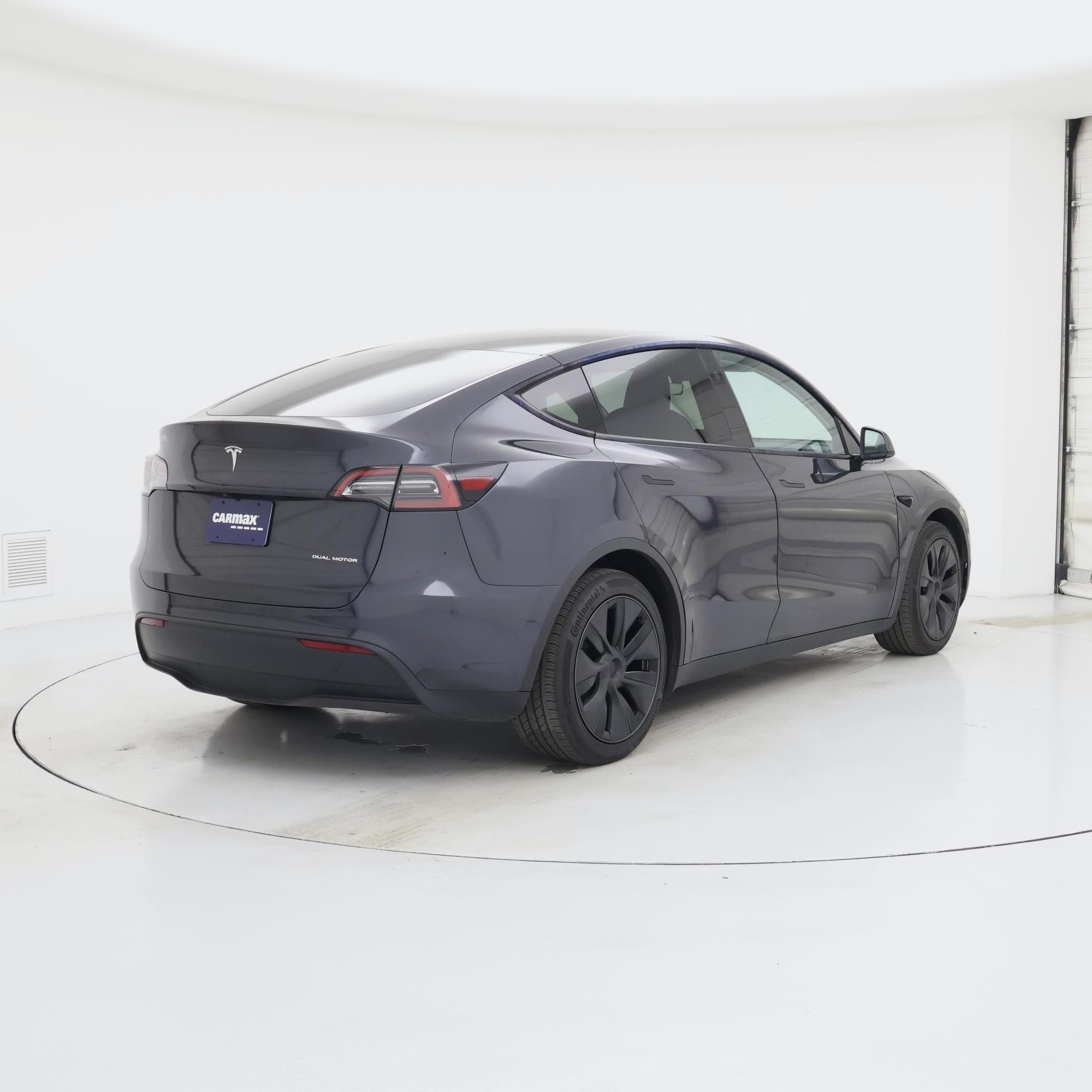 Thumbnail: 2025 Tesla Model Y - 8
