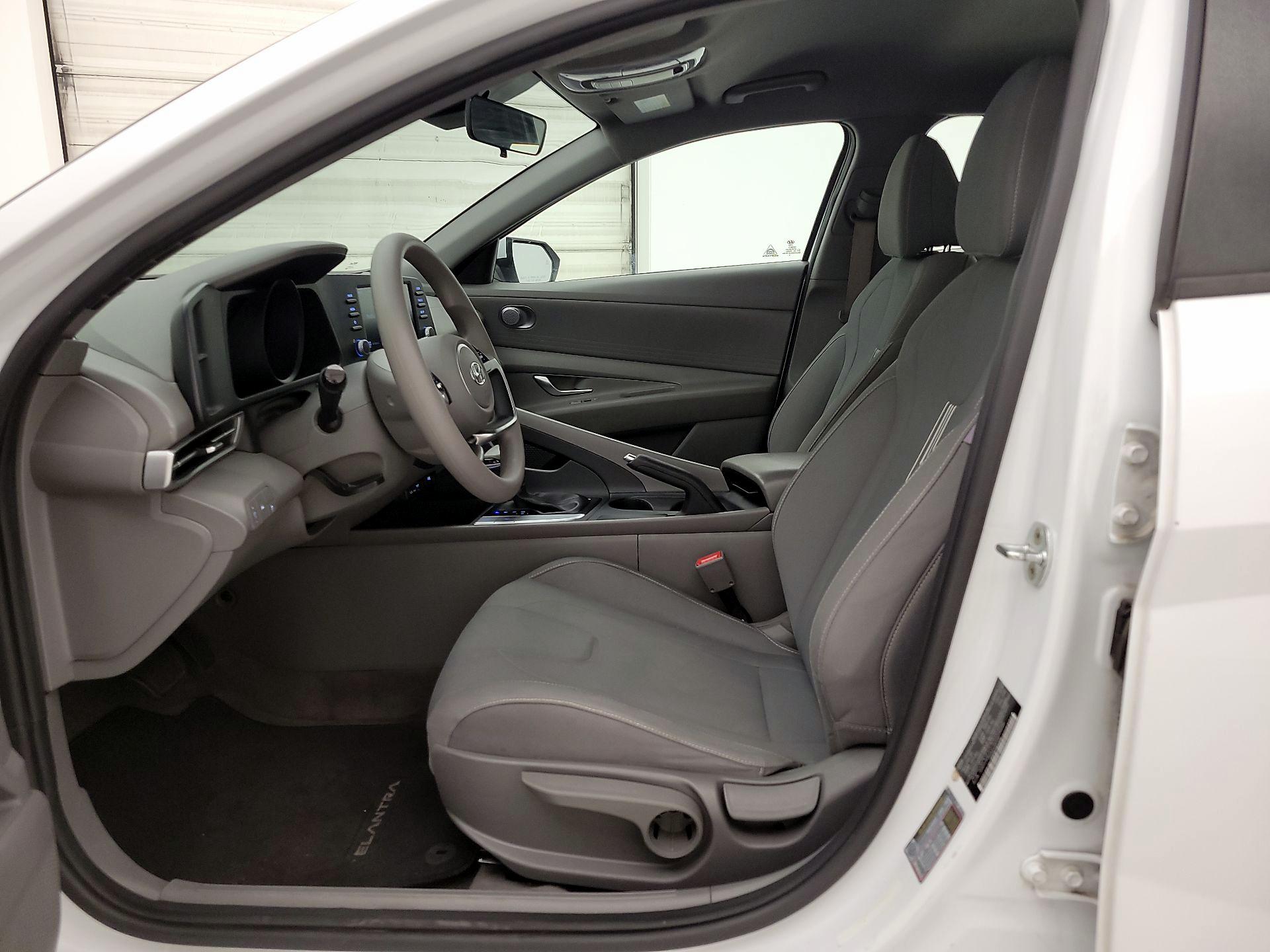 Thumbnail: 2021 Hyundai Elantra - 11