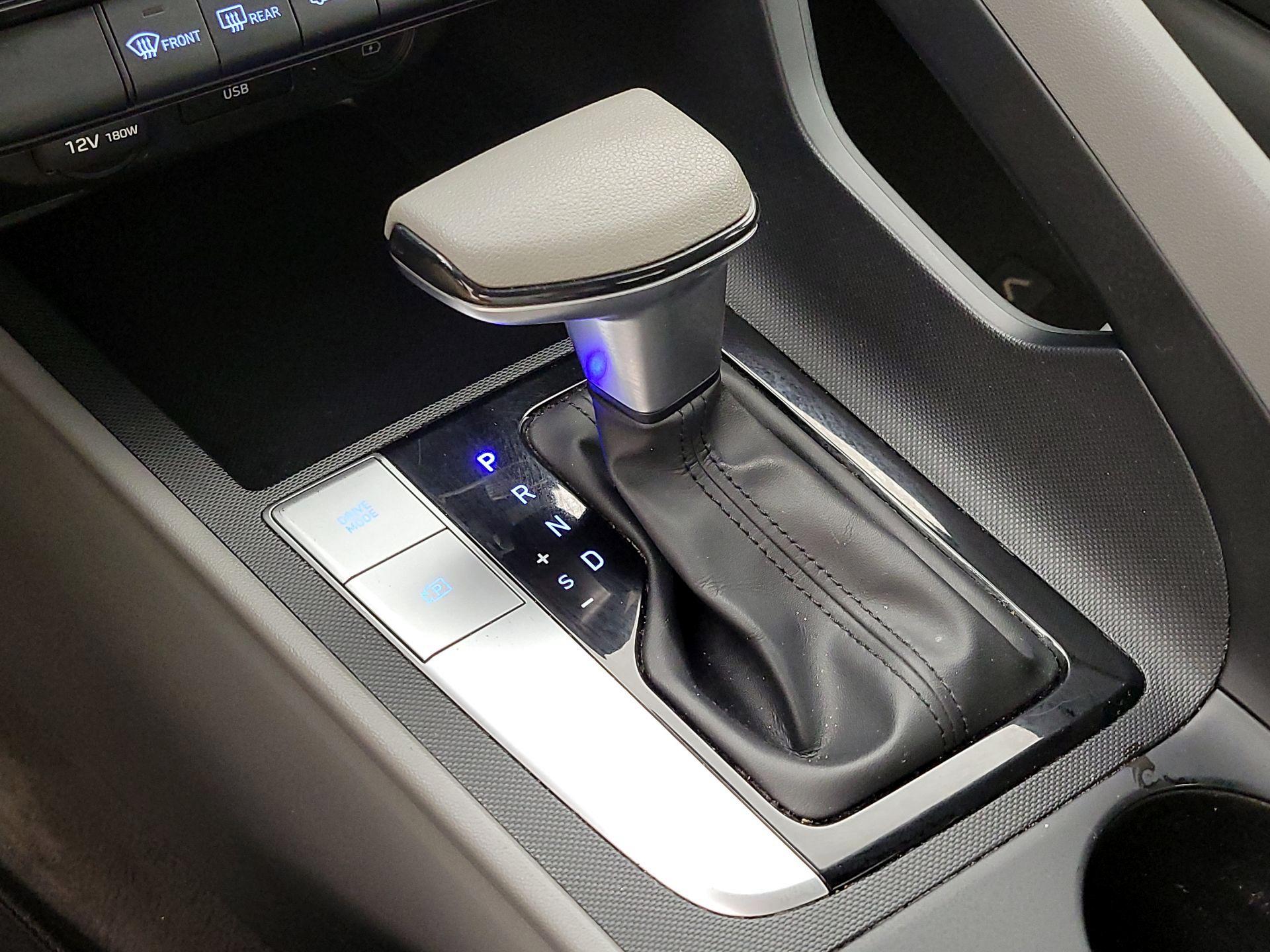 Thumbnail: 2021 Hyundai Elantra - 17