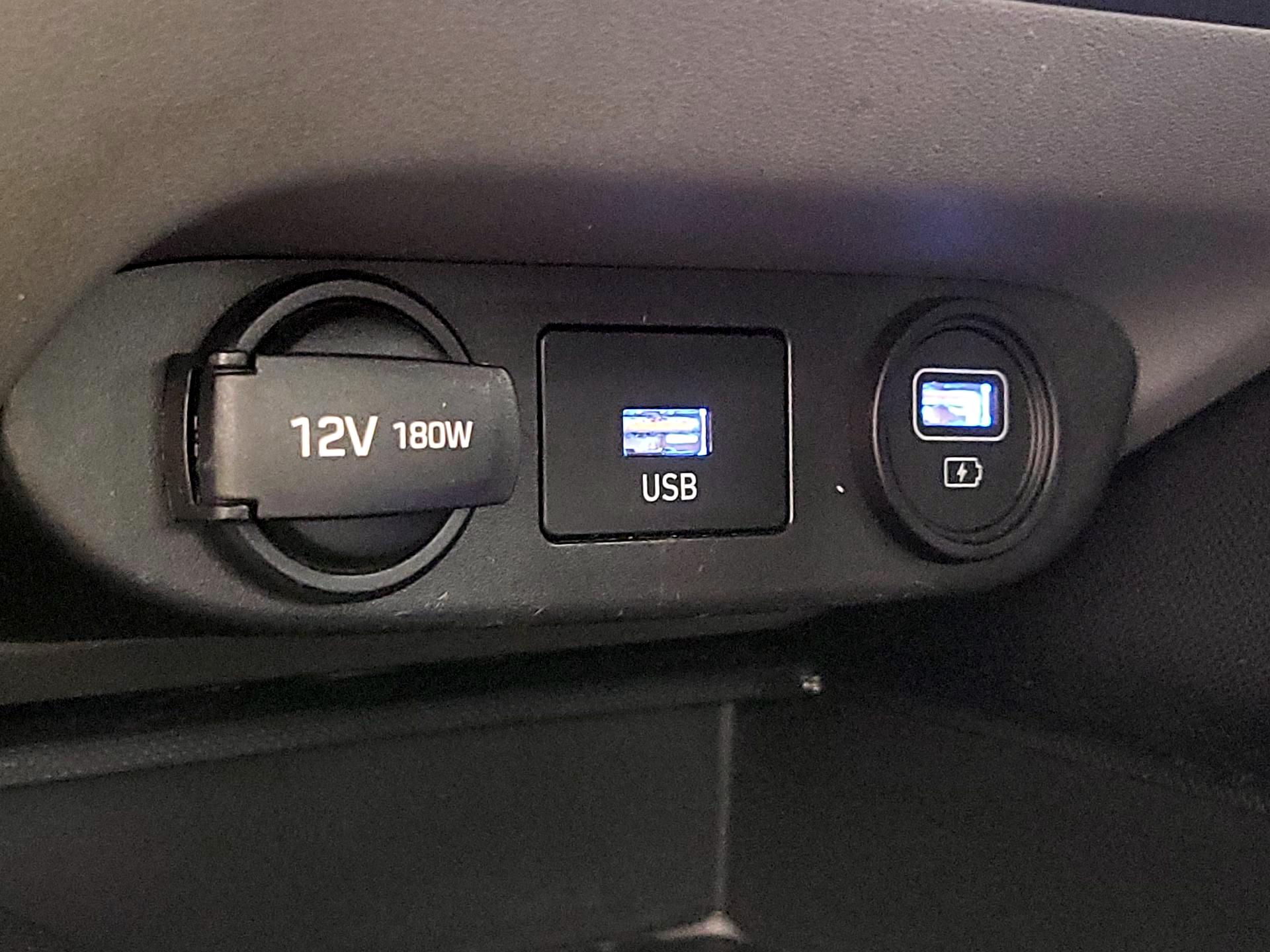 Thumbnail: 2021 Hyundai Elantra - 18