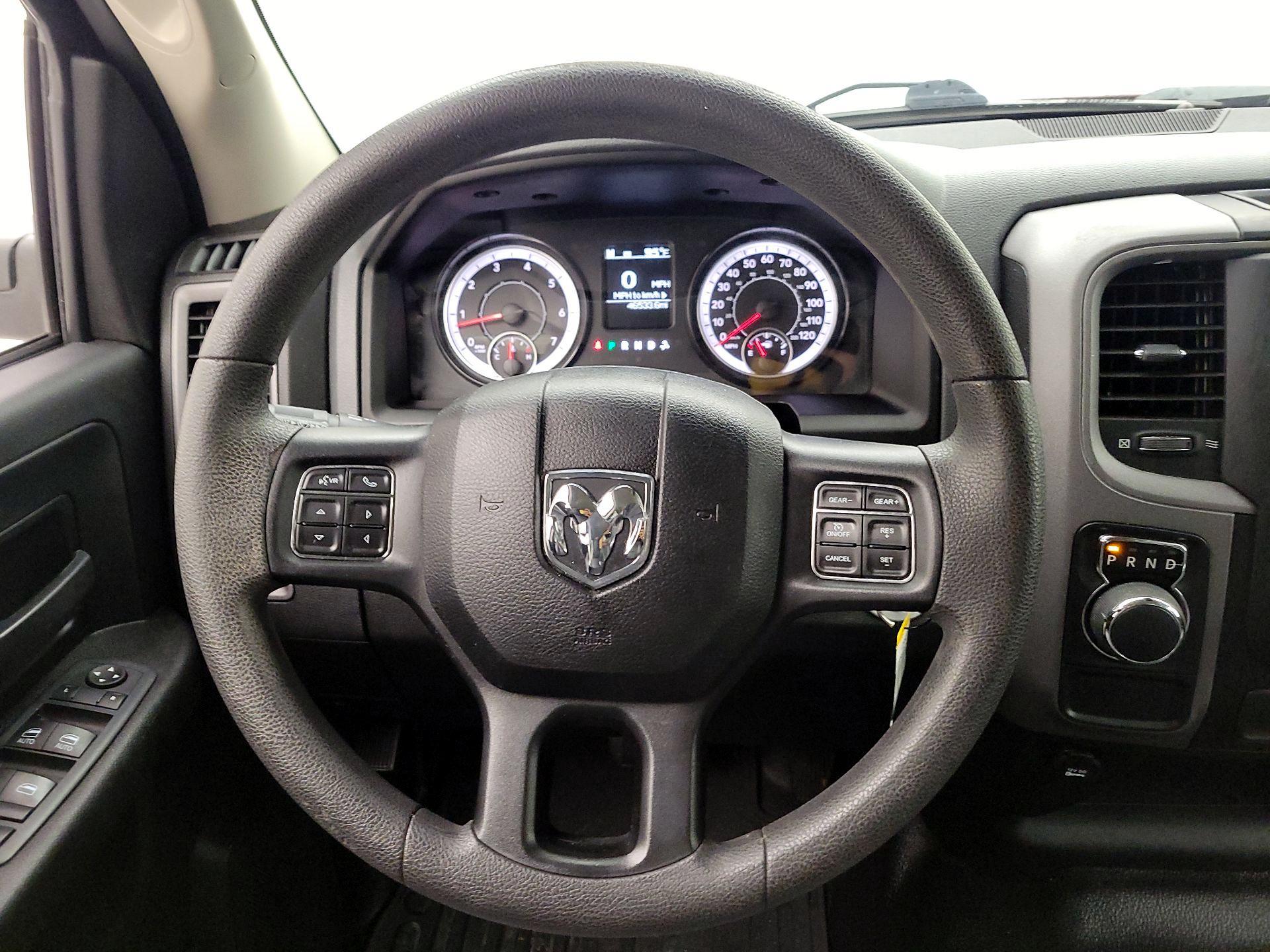 Thumbnail: 2020 RAM 1500 Classic - 10