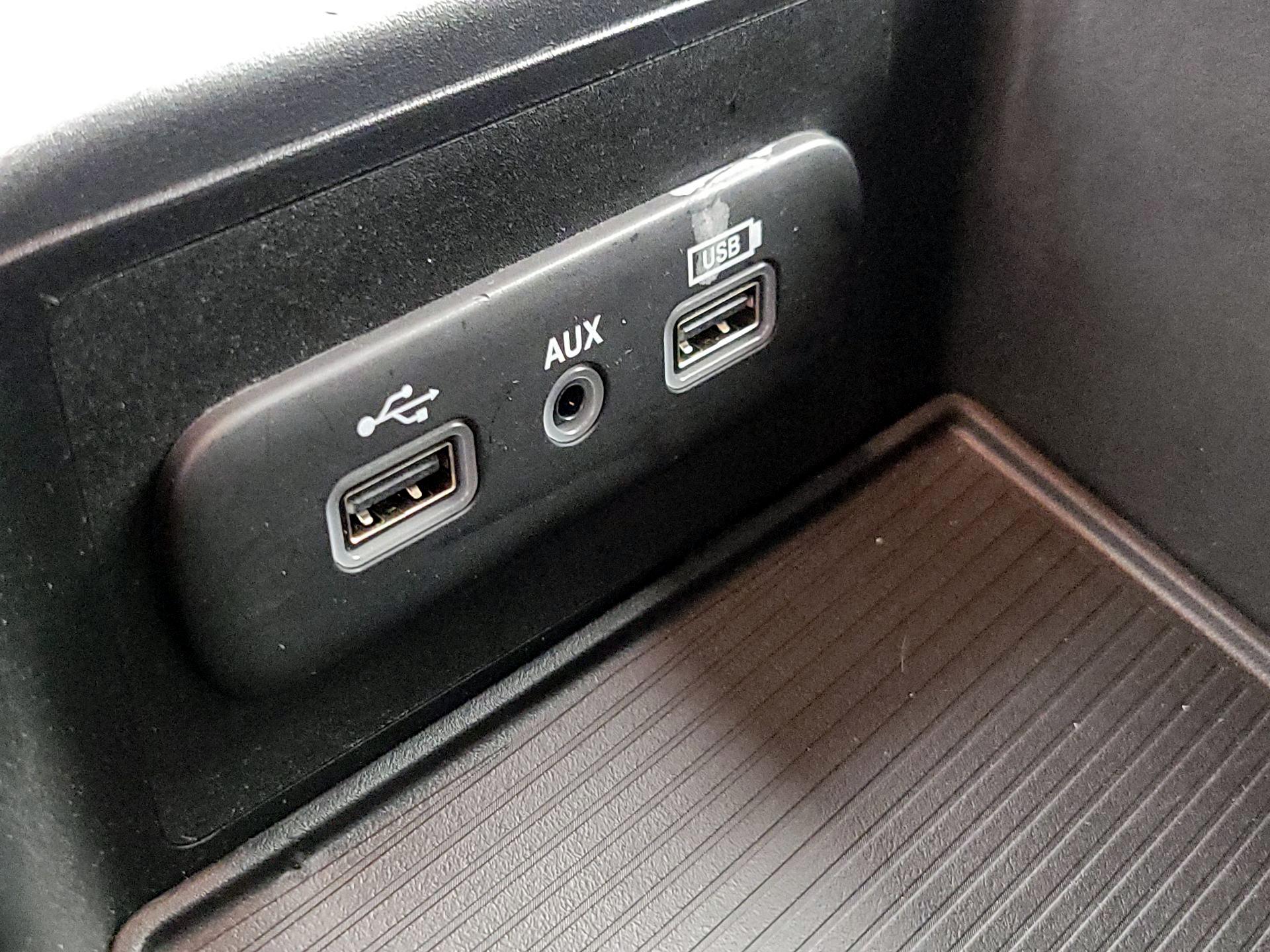 Thumbnail: 2020 RAM 1500 Classic - 18