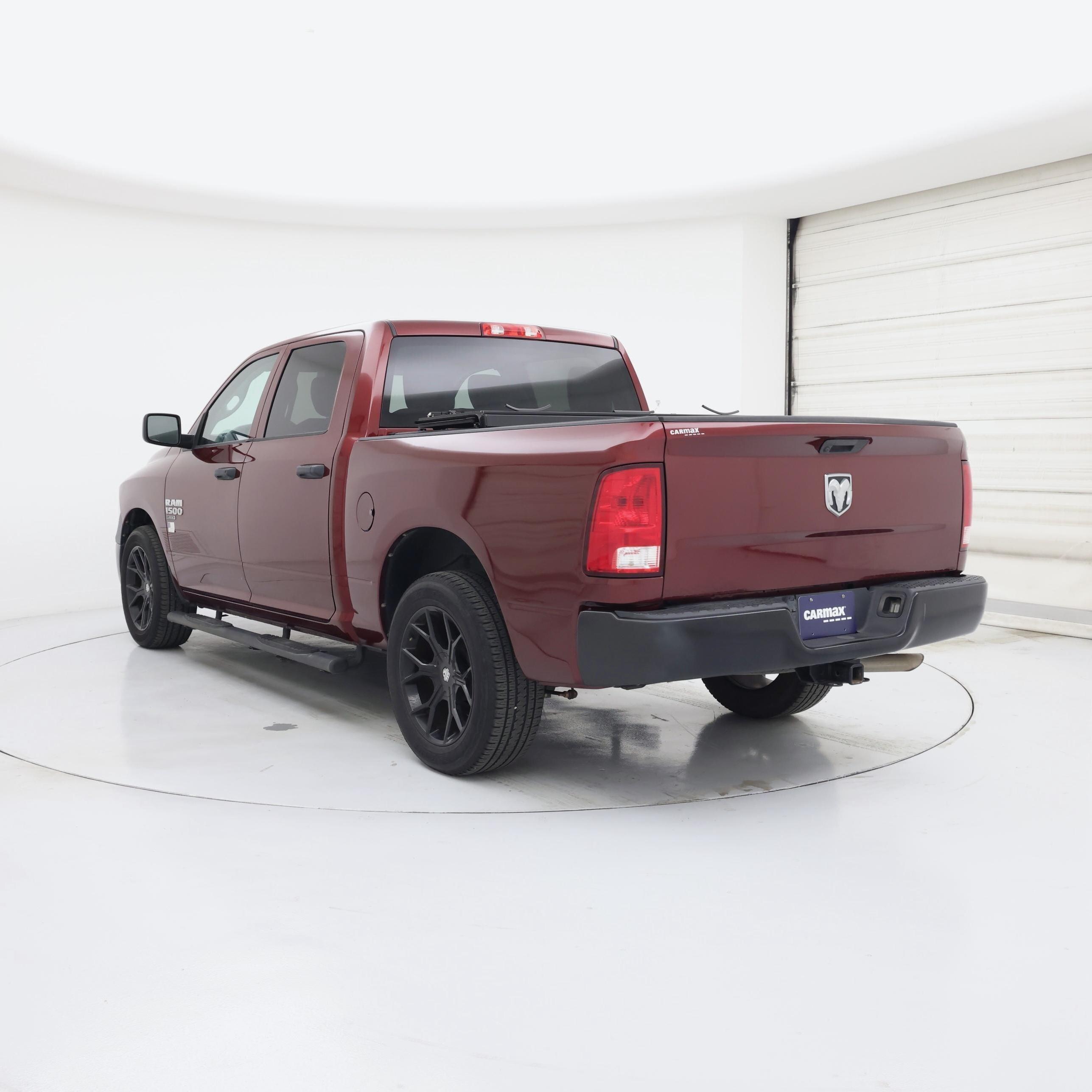 Thumbnail: 2020 RAM 1500 Classic - 2