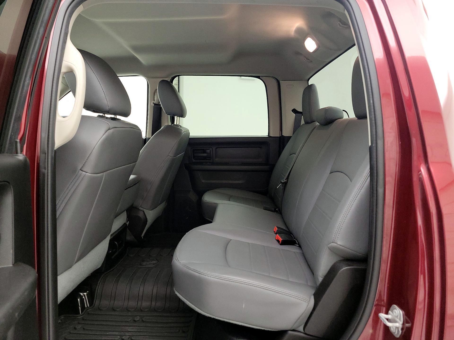 Thumbnail: 2020 RAM 1500 Classic - 19