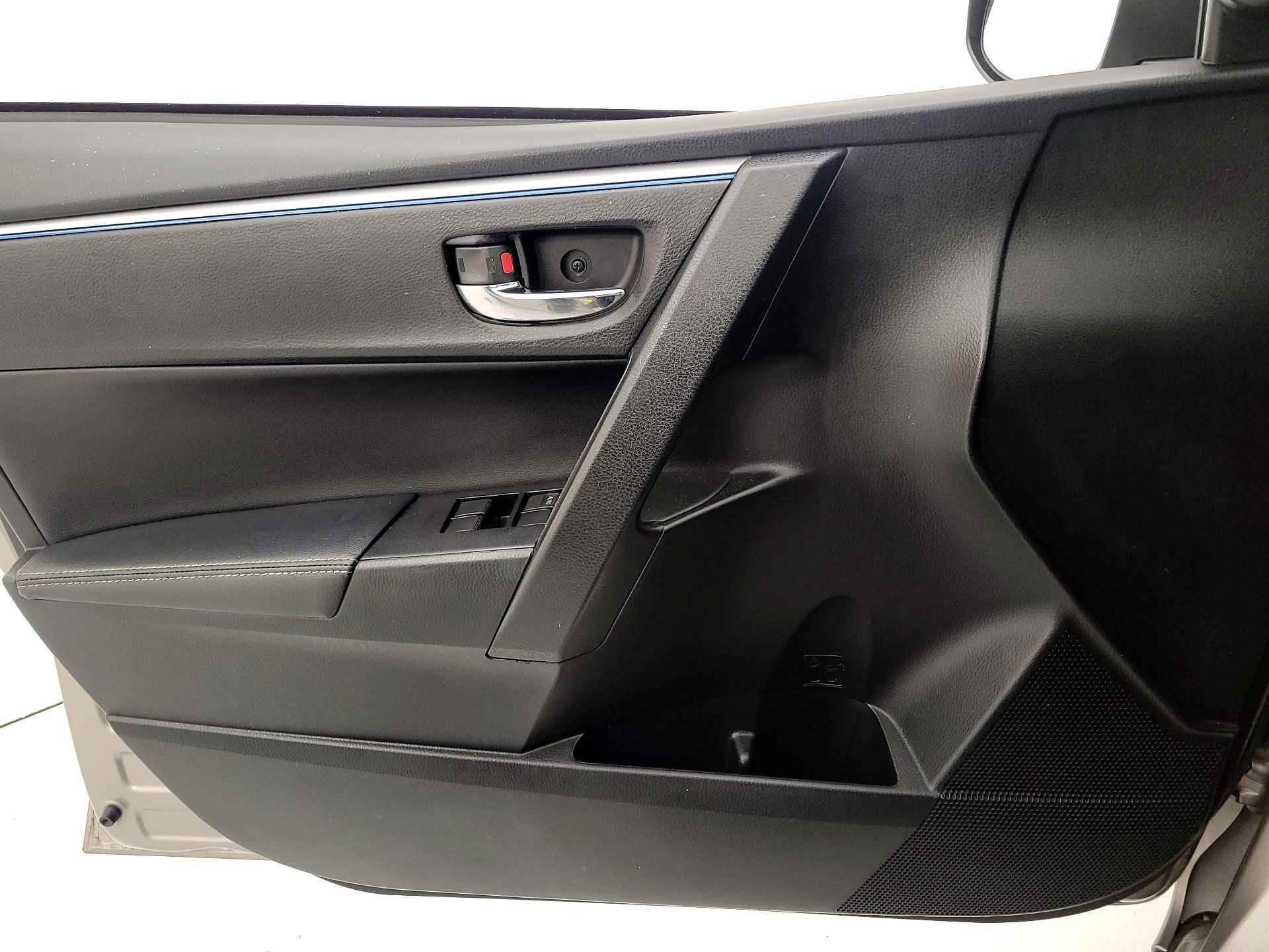 Thumbnail: 2014 Toyota Corolla - 12