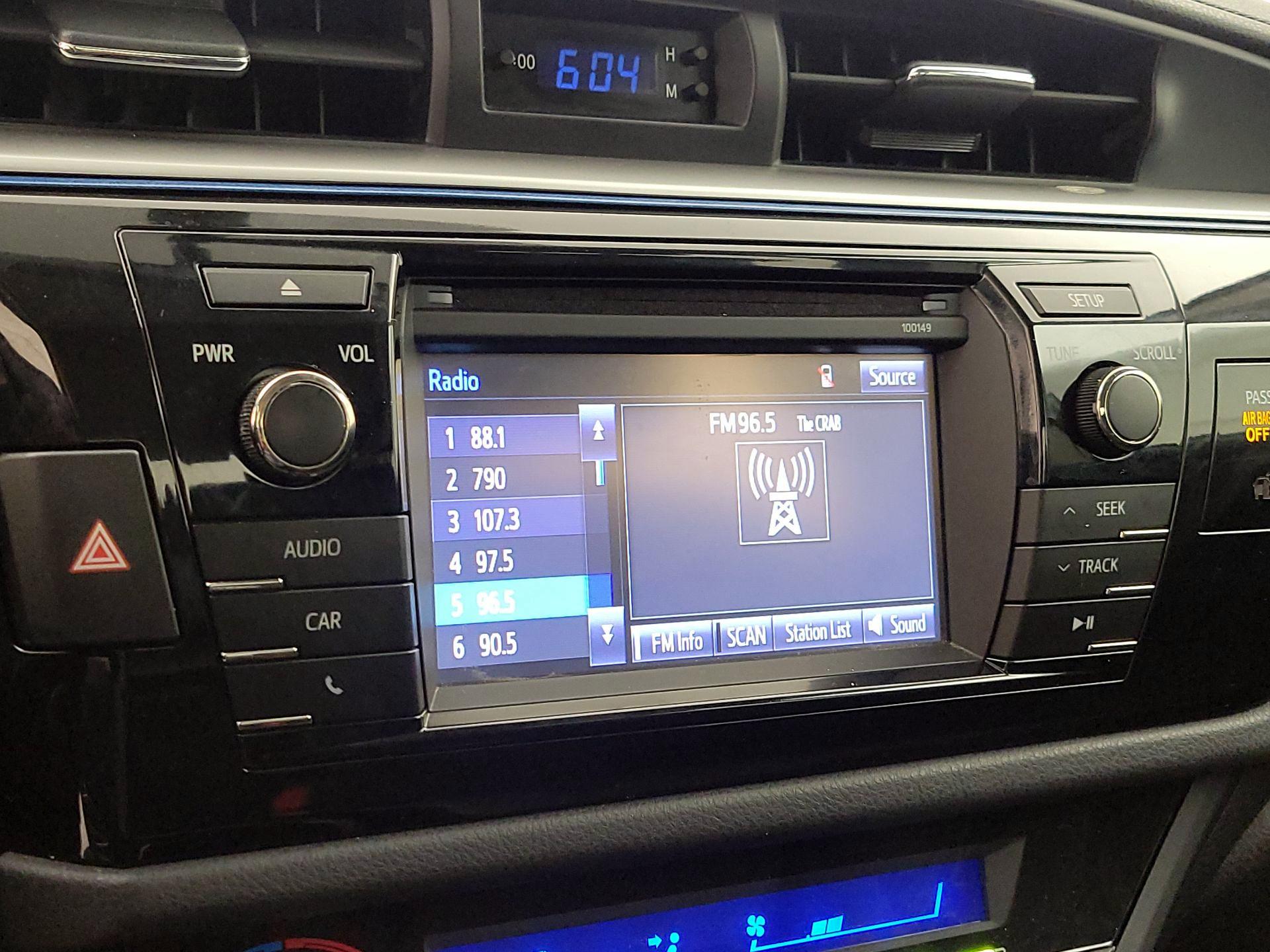 Thumbnail: 2014 Toyota Corolla - 15