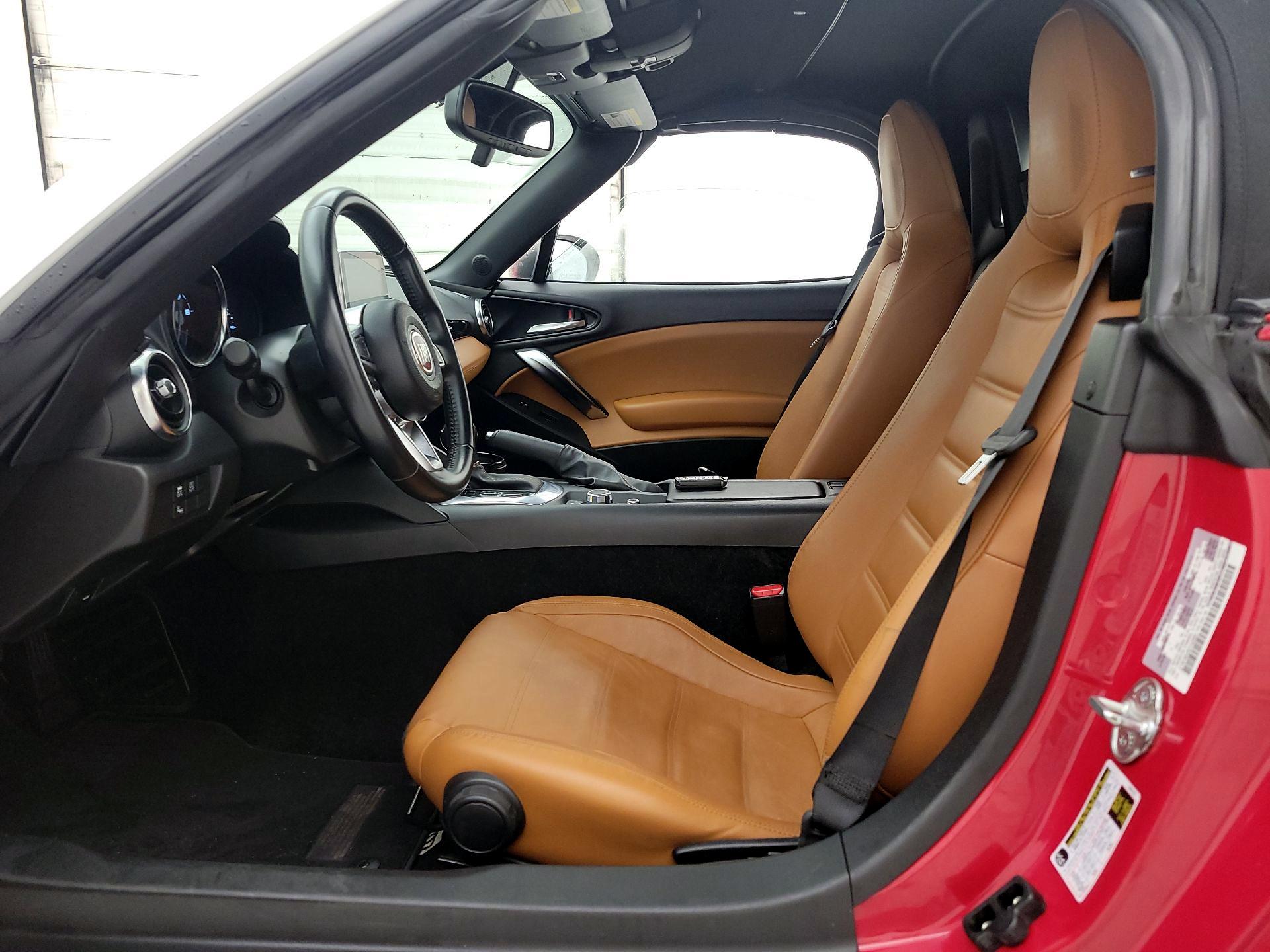 Thumbnail: 2019 Fiat 124 Spider - 11