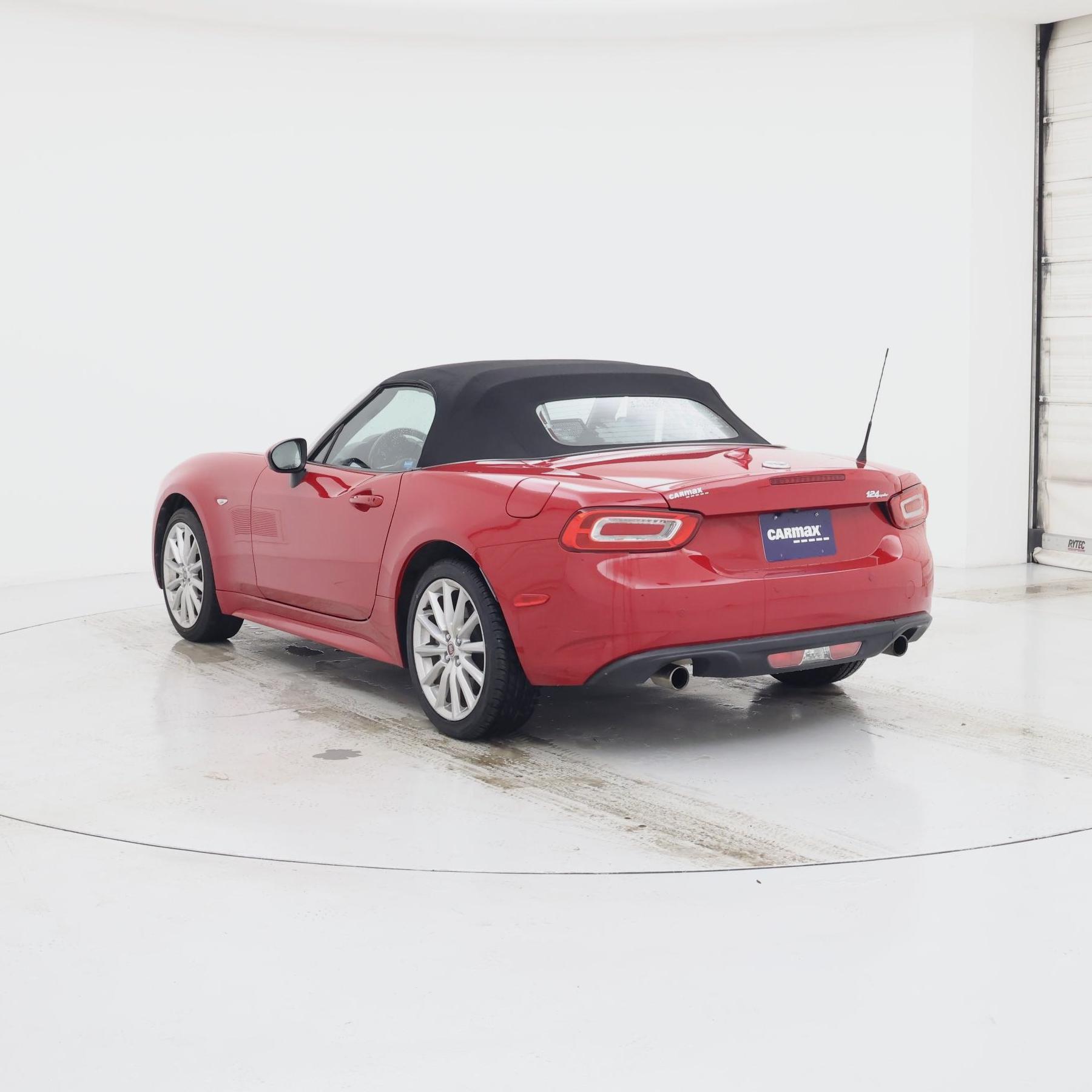 Thumbnail: 2019 Fiat 124 Spider - 2