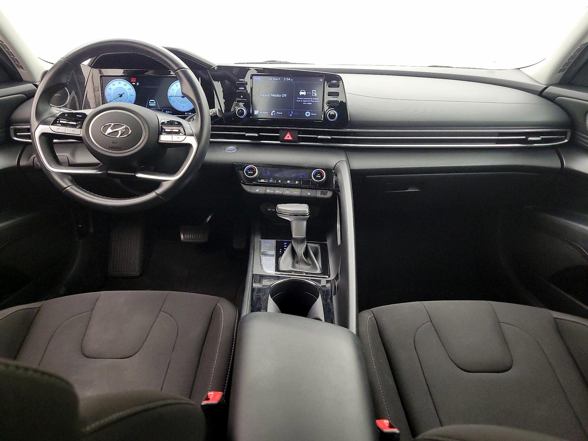 Thumbnail: 2022 Hyundai Elantra - 9