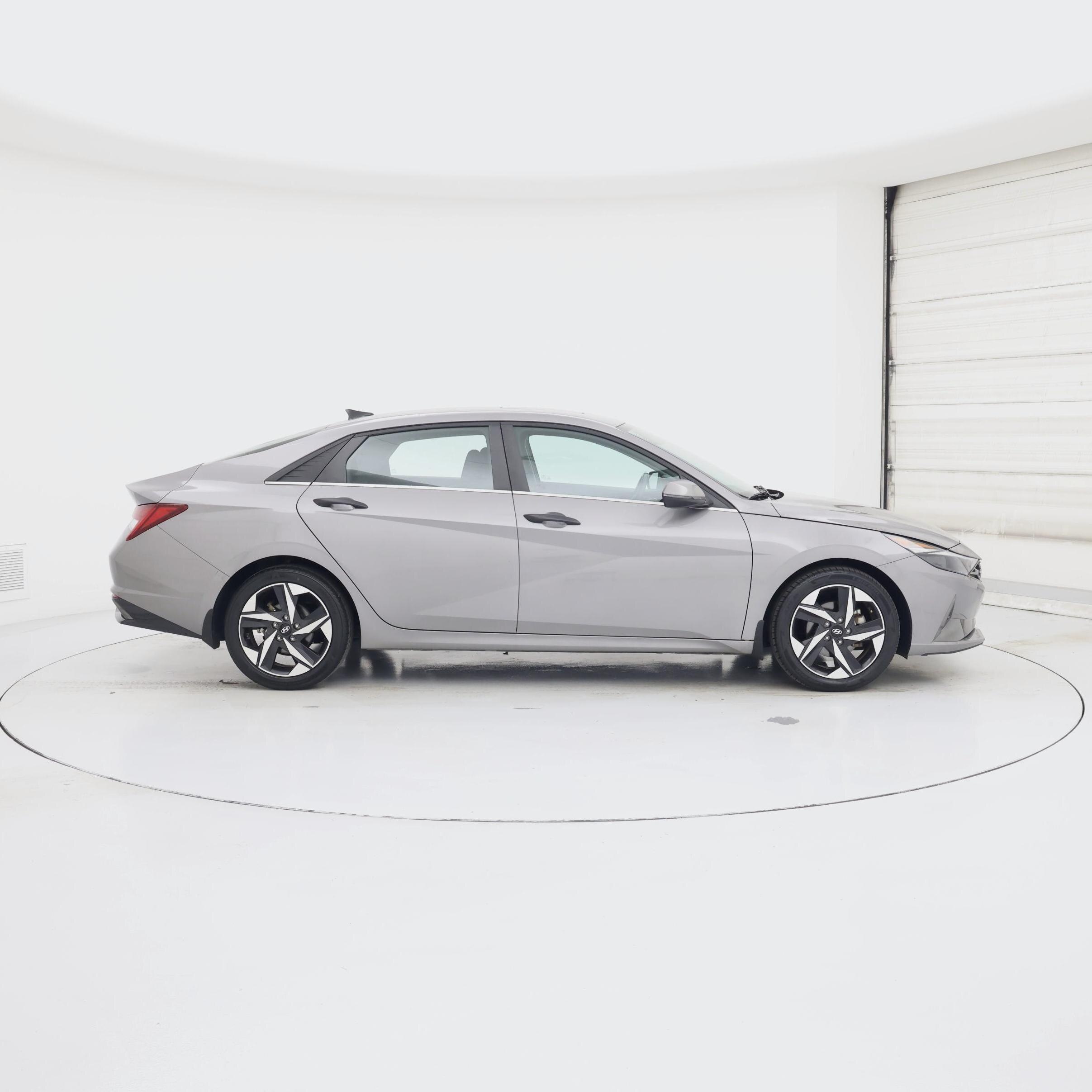 Thumbnail: 2022 Hyundai Elantra - 7