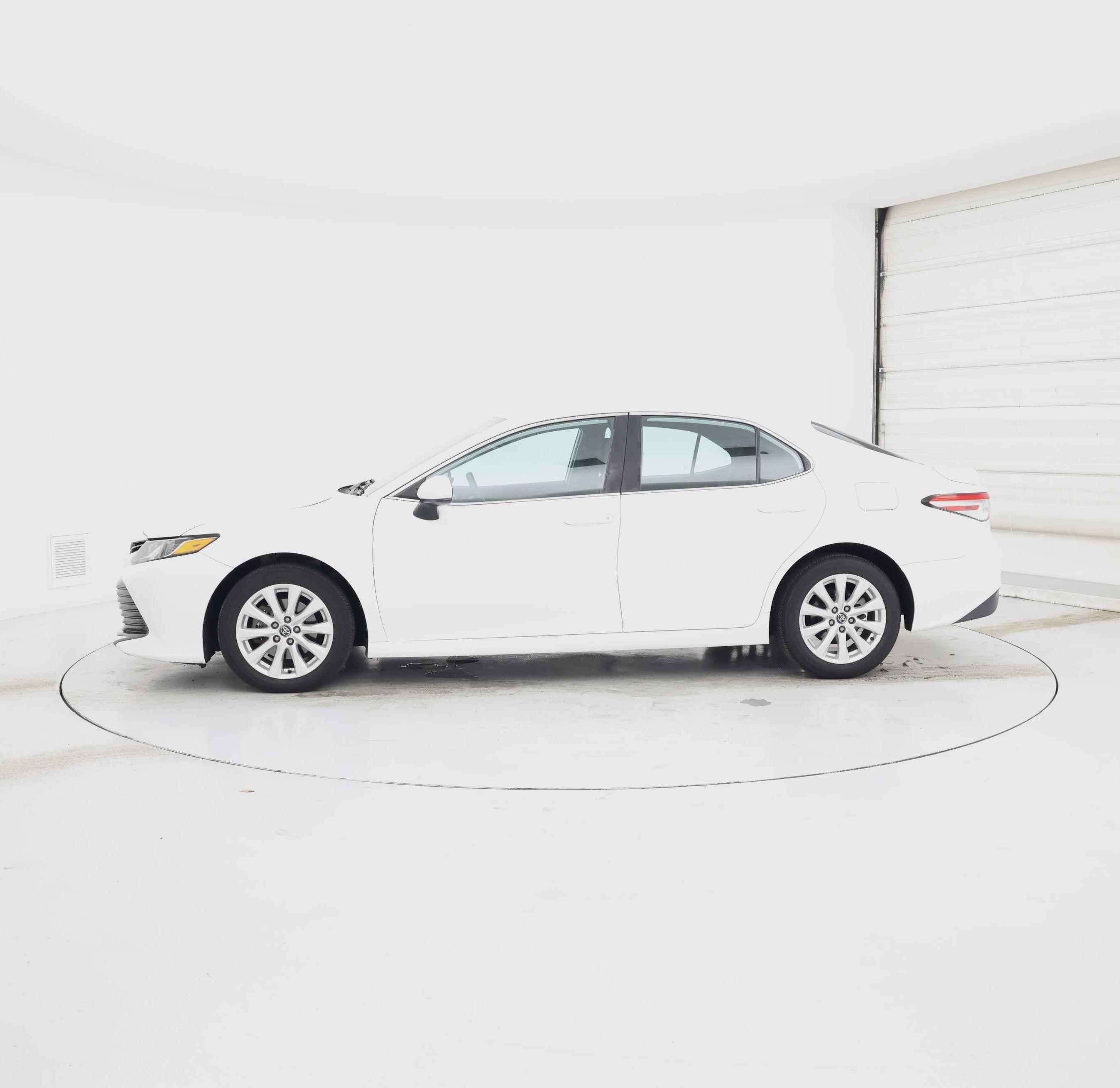 Thumbnail: 2020 Toyota Camry - 3