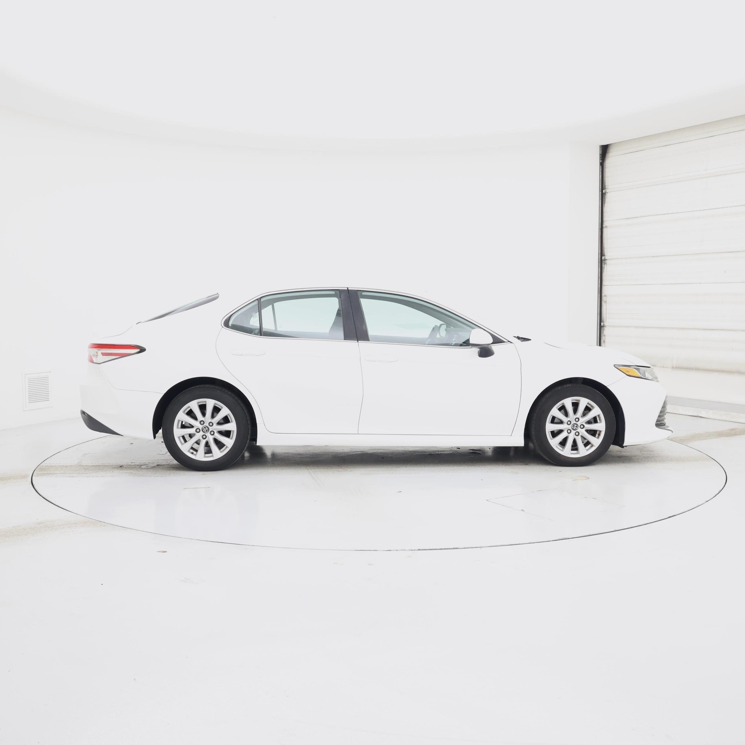 Thumbnail: 2020 Toyota Camry - 7