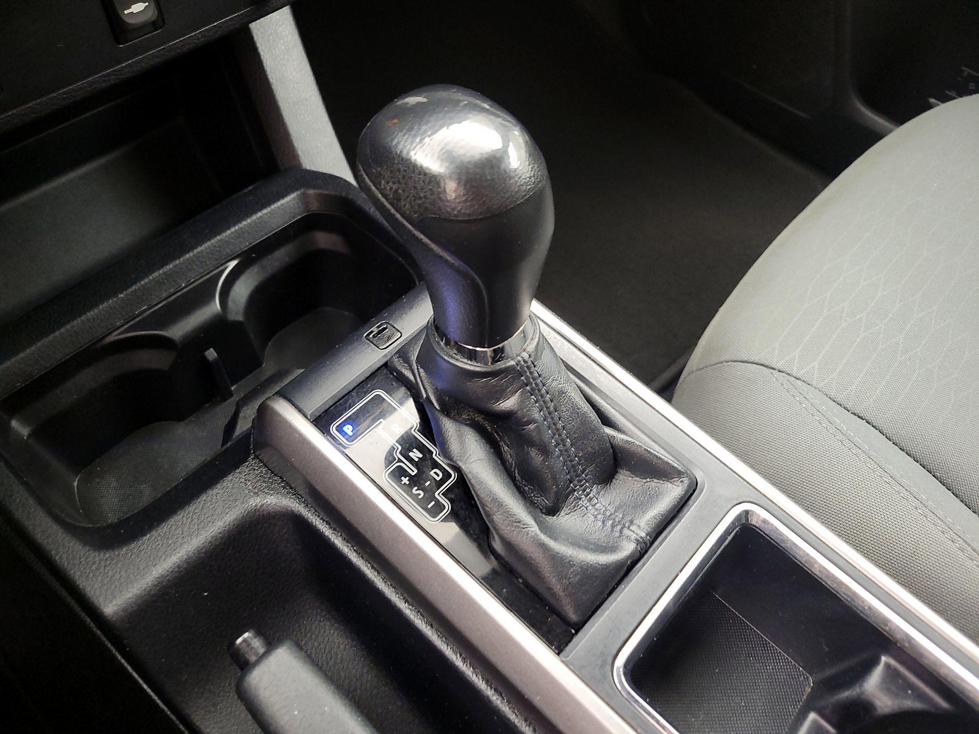 Thumbnail: 2019 Toyota Tacoma - 15