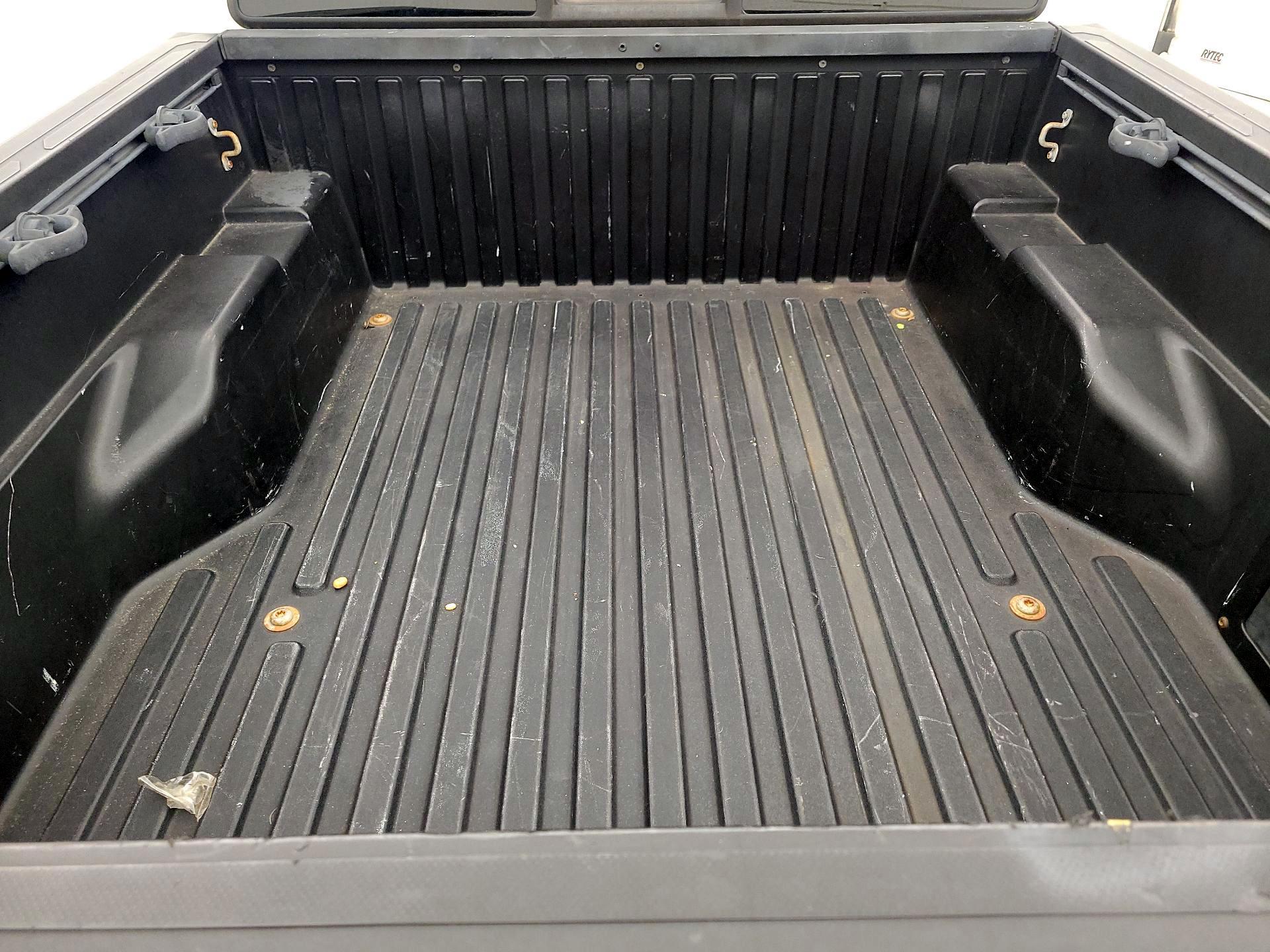 Thumbnail: 2019 Toyota Tacoma - 17