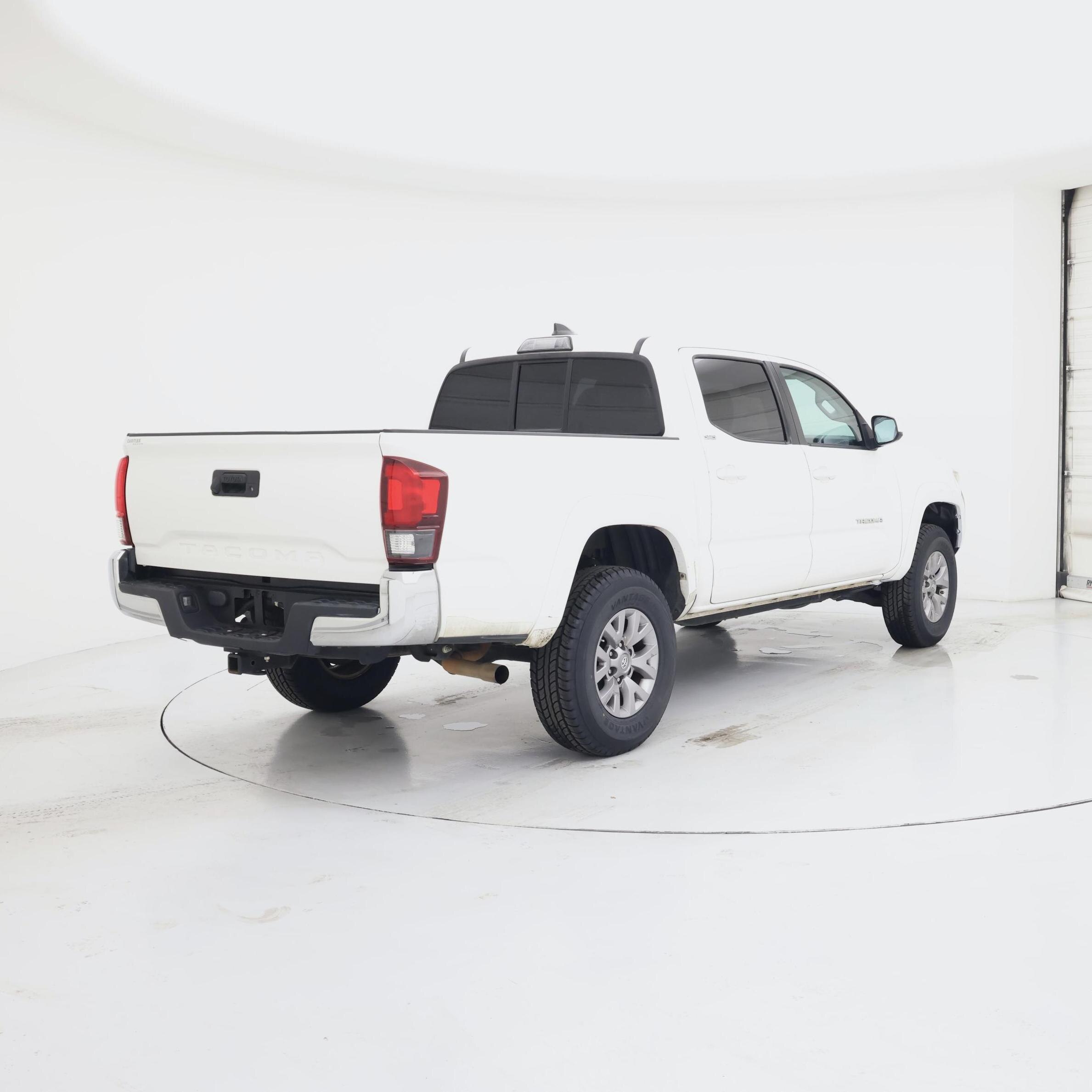 Thumbnail: 2019 Toyota Tacoma - 8