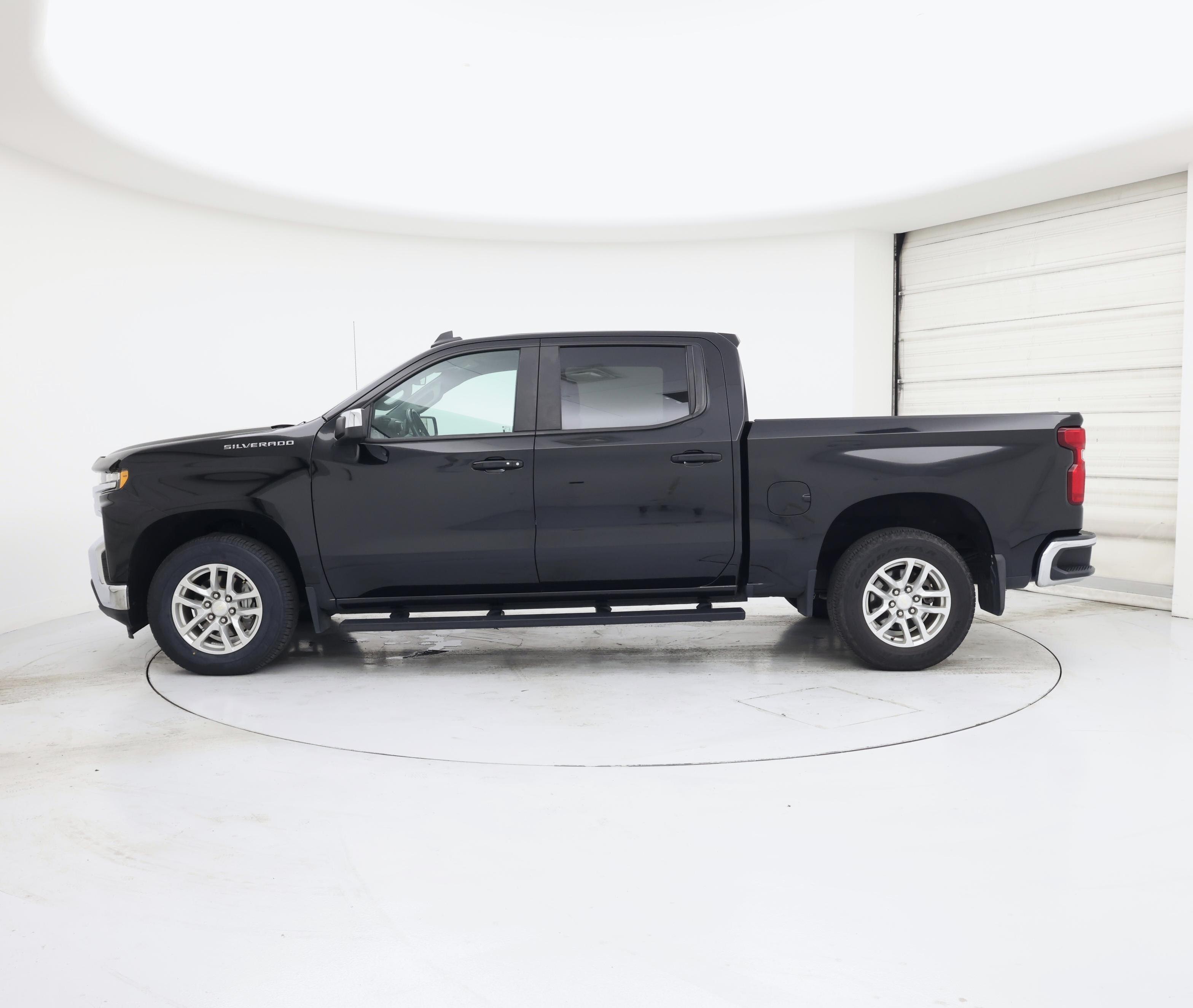 Thumbnail: 2021 Chevrolet Silverado 1500 - 3