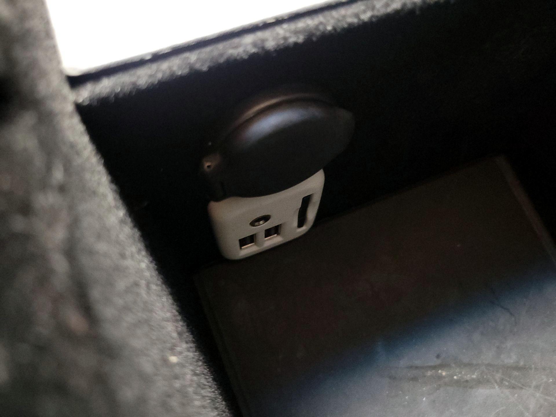 Thumbnail: 2019 Cadillac CTS - 18