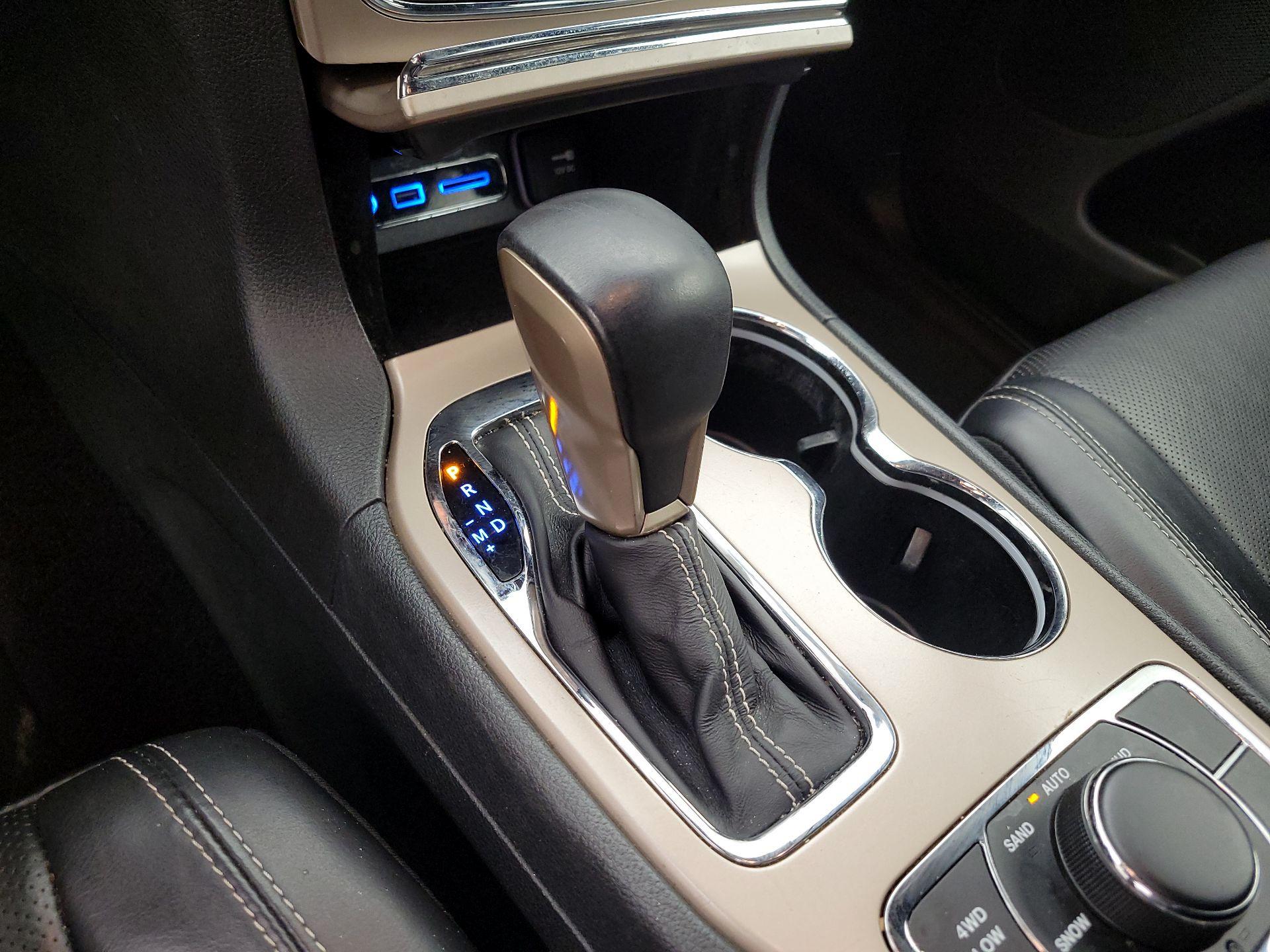 Thumbnail: 2017 Jeep Grand Cherokee - 17