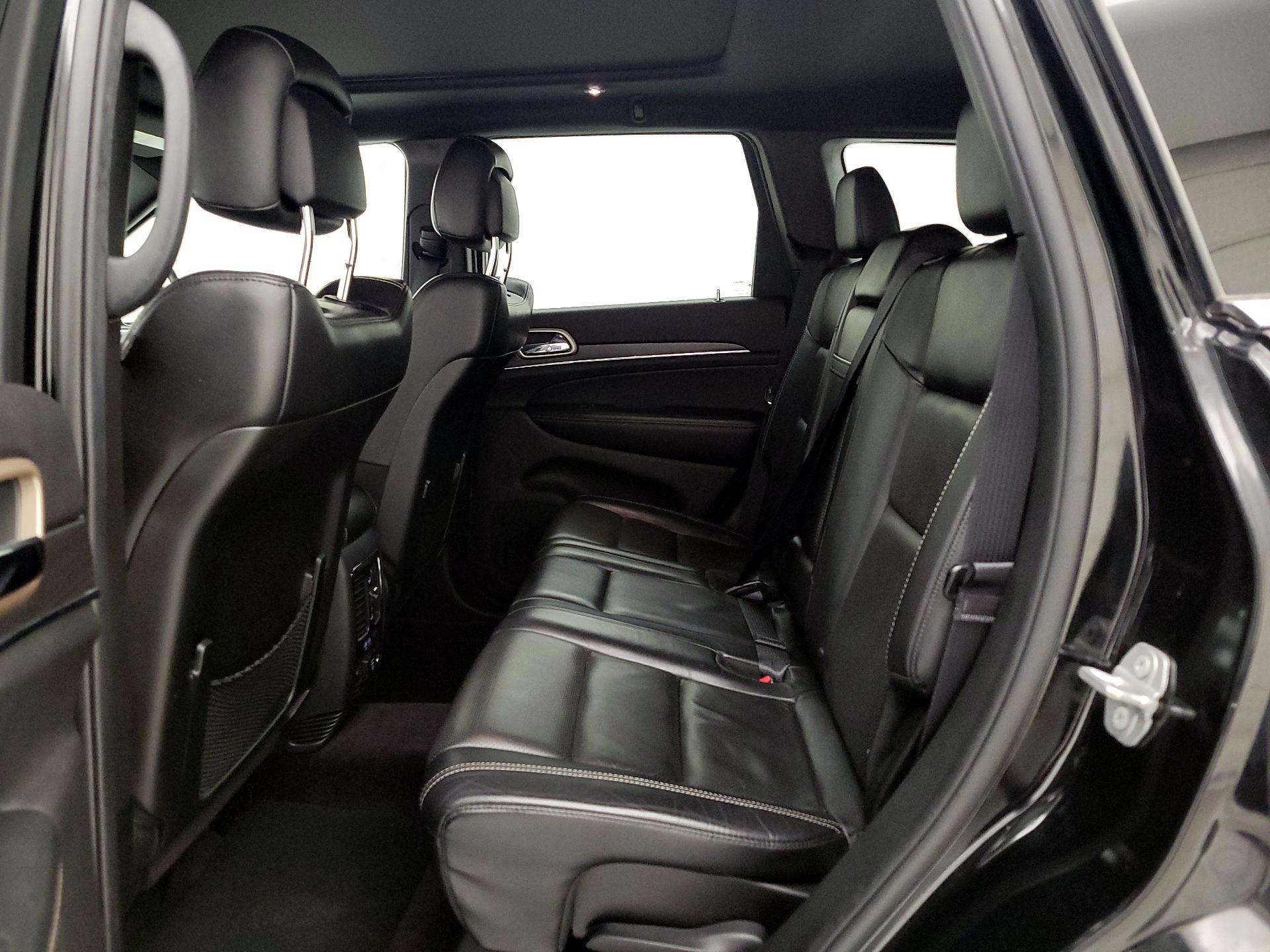 Thumbnail: 2017 Jeep Grand Cherokee - 19