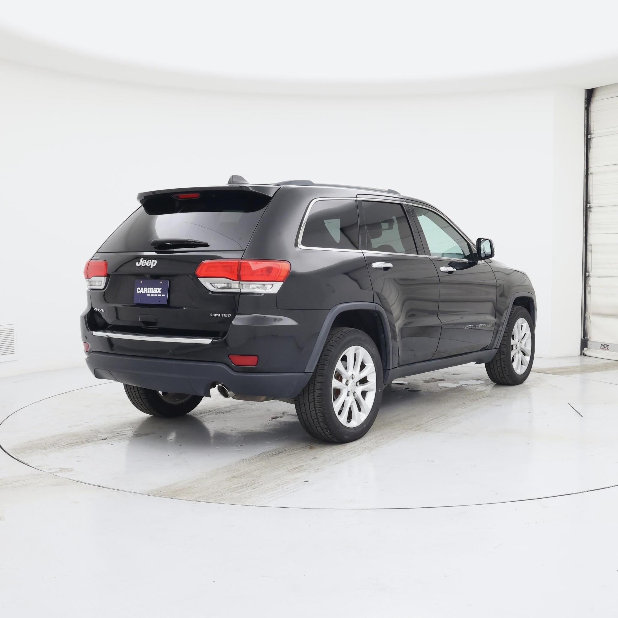 Thumbnail: 2017 Jeep Grand Cherokee - 8