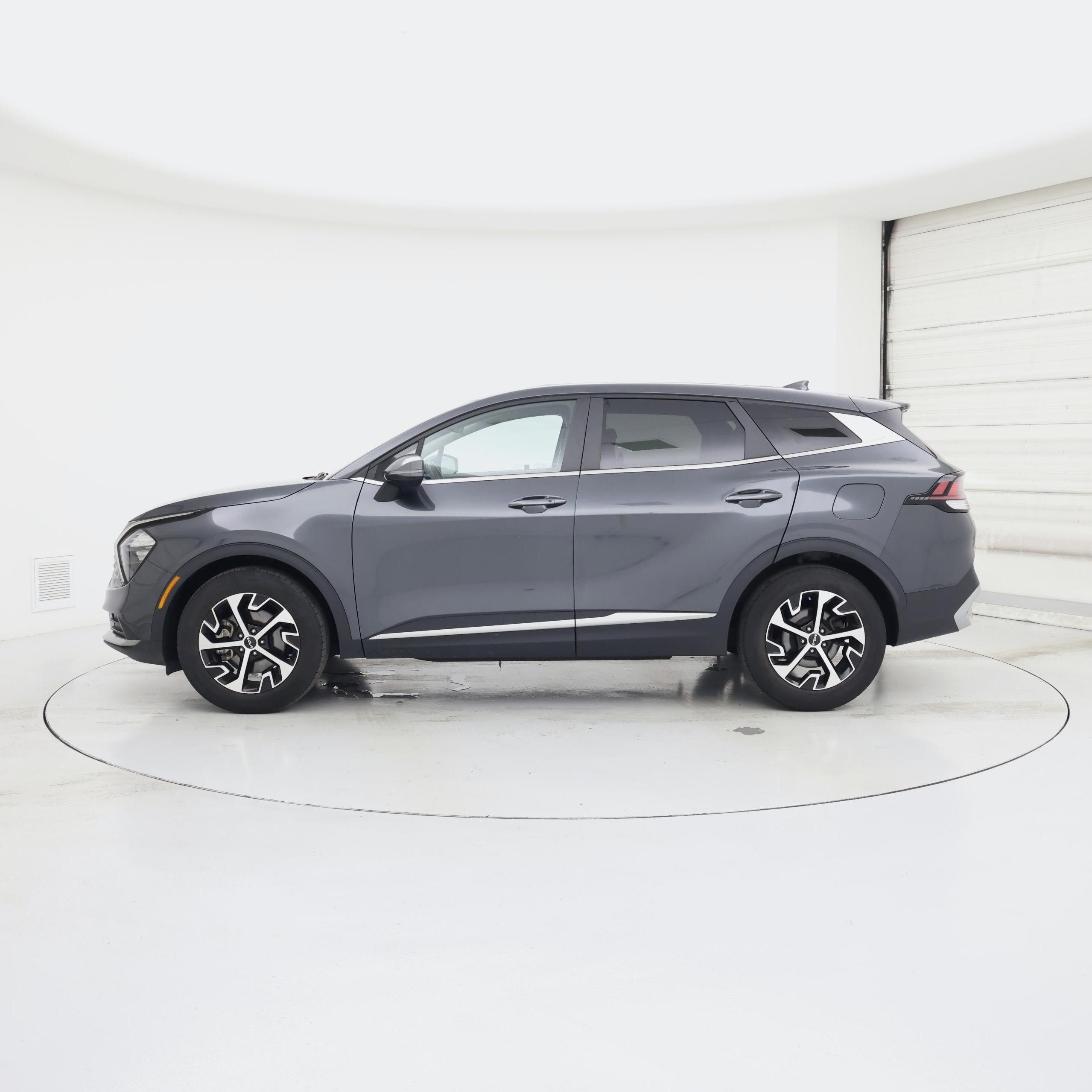 Thumbnail: 2023 Kia Sportage - 3