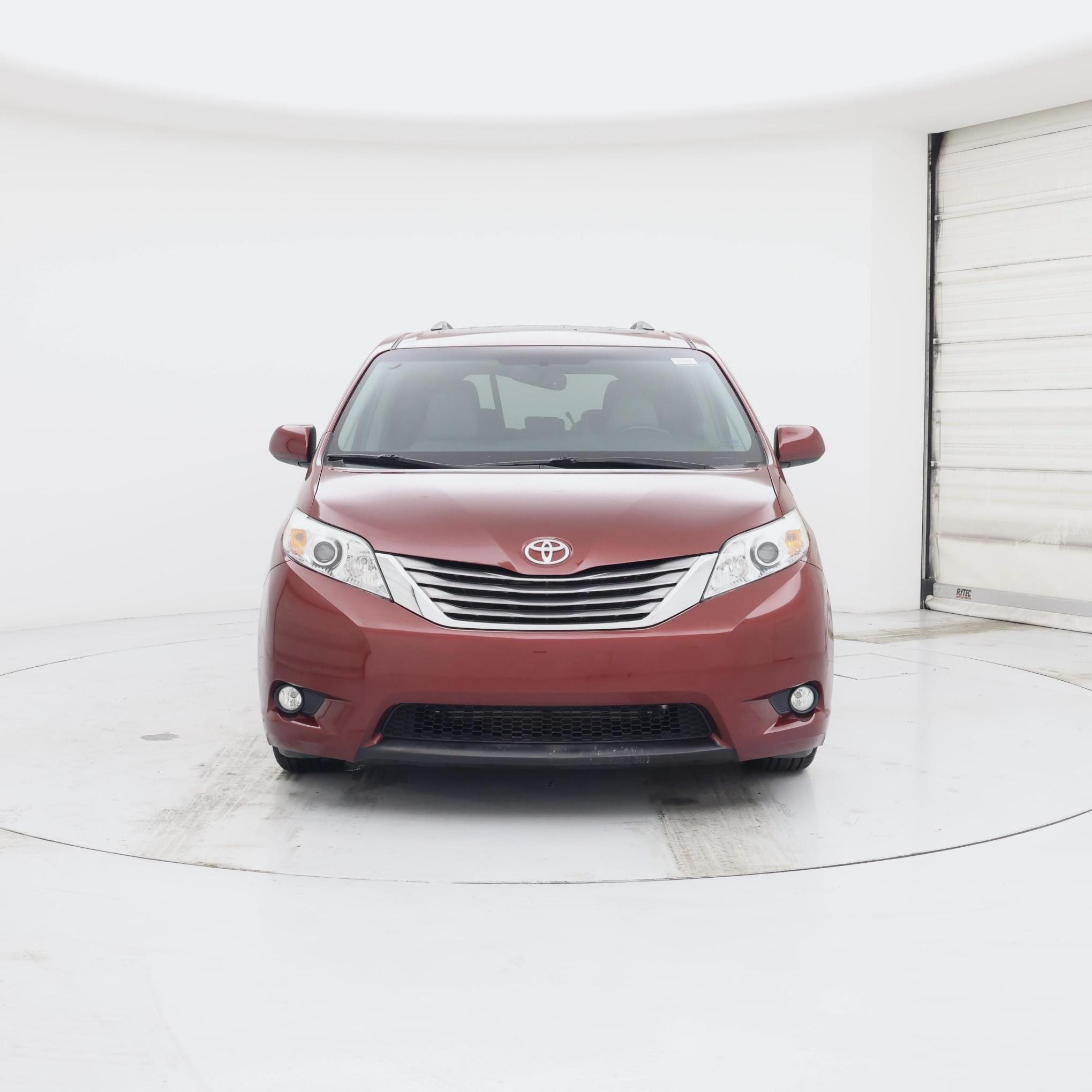 Thumbnail: 2017 Toyota Sienna - 5