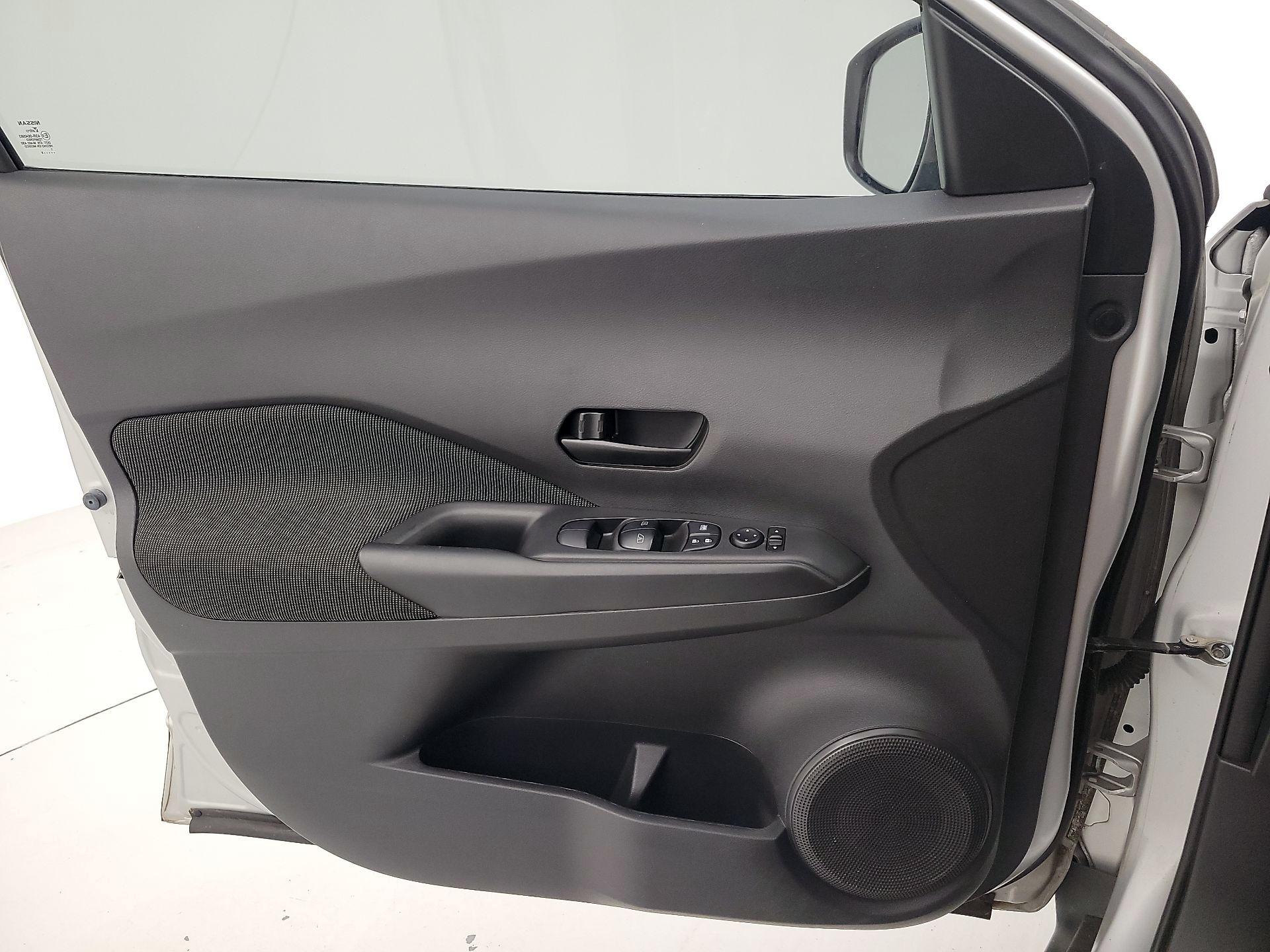 Thumbnail: 2019 Nissan Kicks - 12