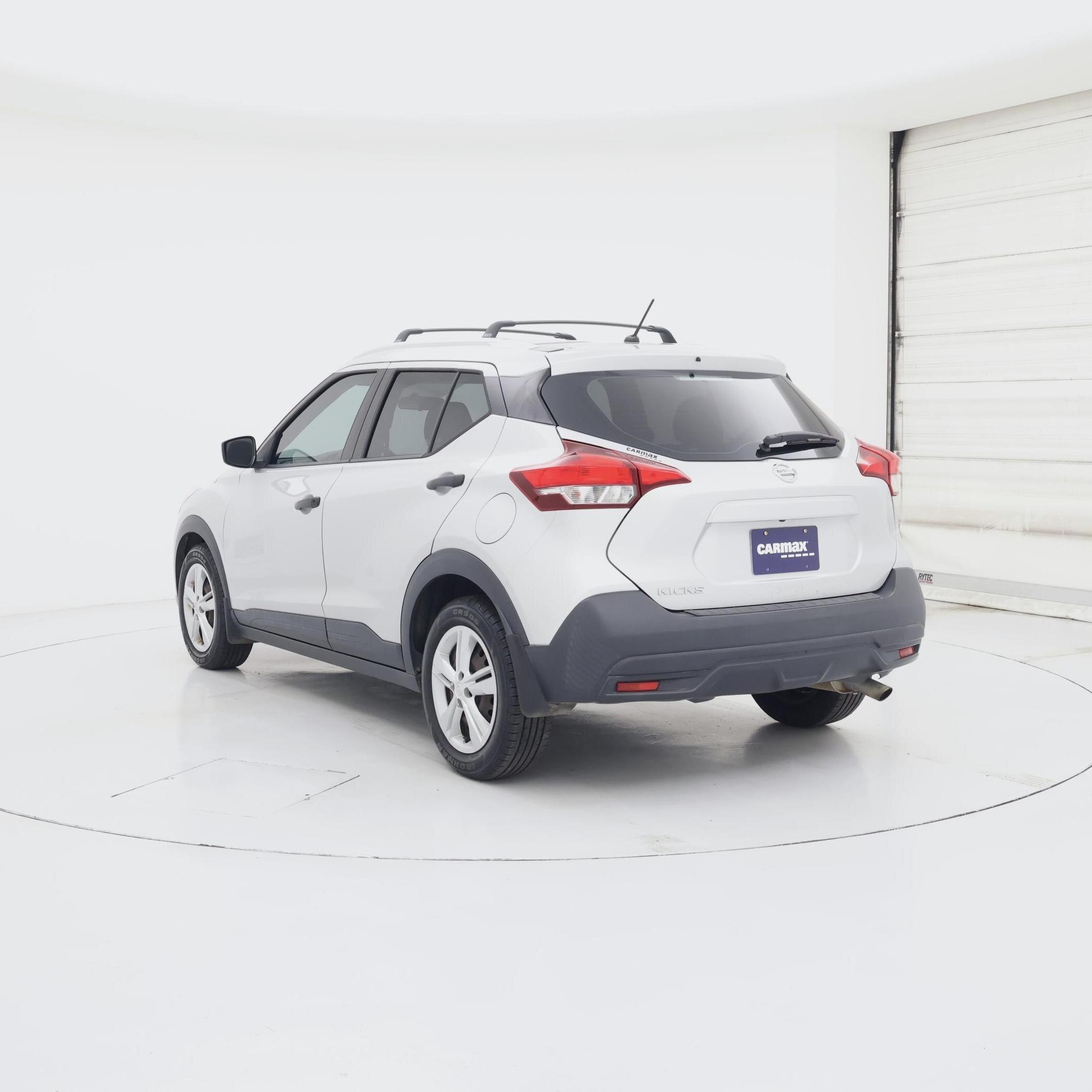 Thumbnail: 2019 Nissan Kicks - 2