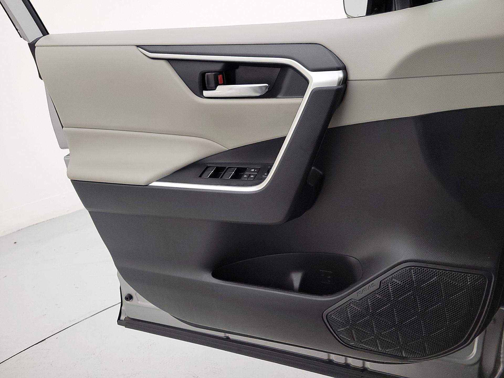 Thumbnail: 2024 Toyota RAV4 - 12