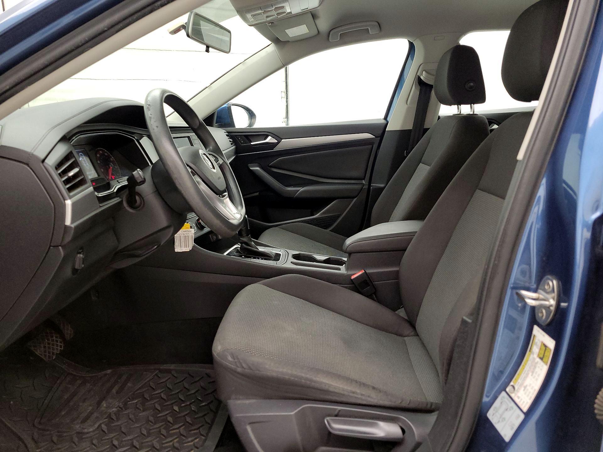 Thumbnail: 2019 Volkswagen Jetta - 11