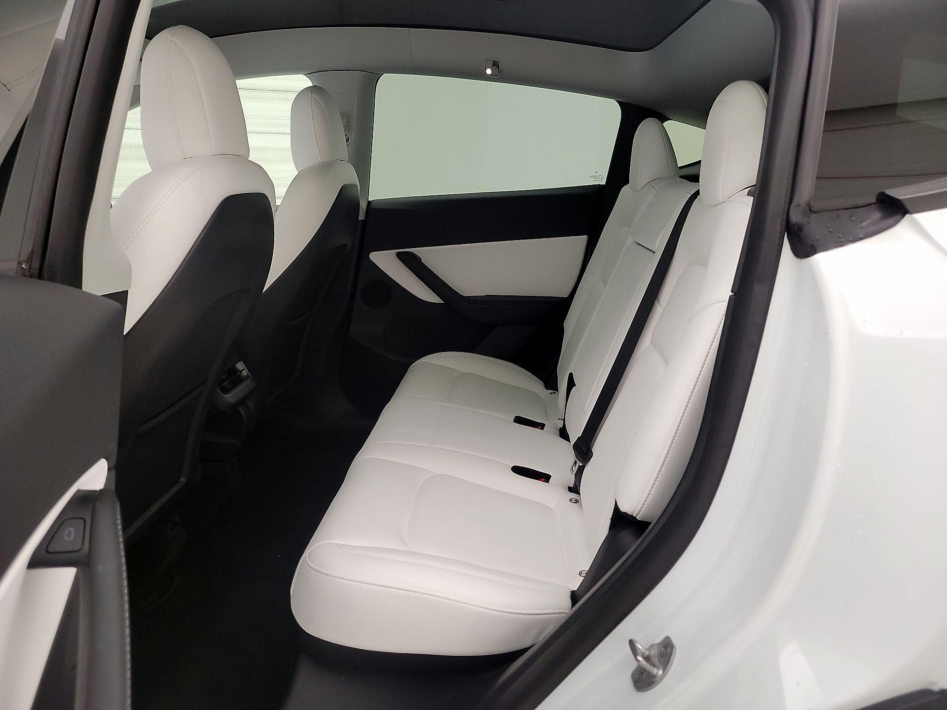 Thumbnail: 2022 Tesla Model Y - 17