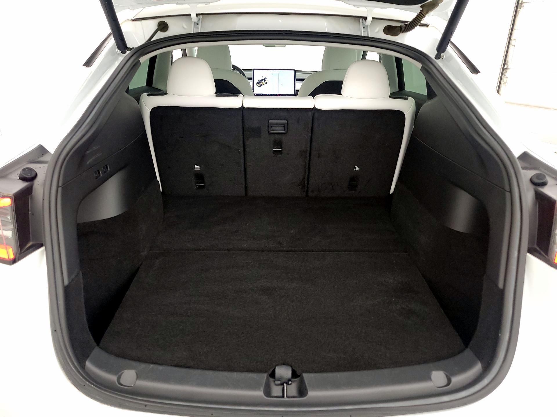 Thumbnail: 2022 Tesla Model Y - 18