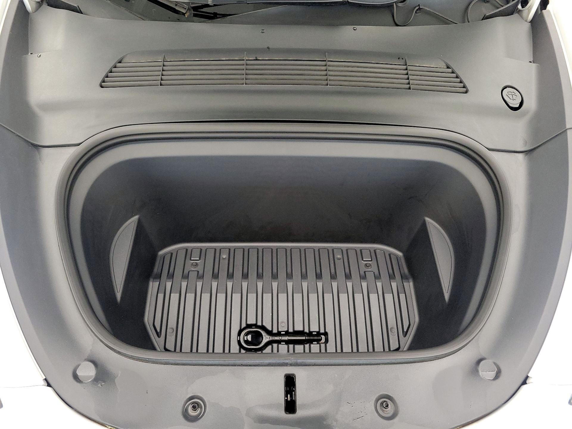 Thumbnail: 2022 Tesla Model Y - 19