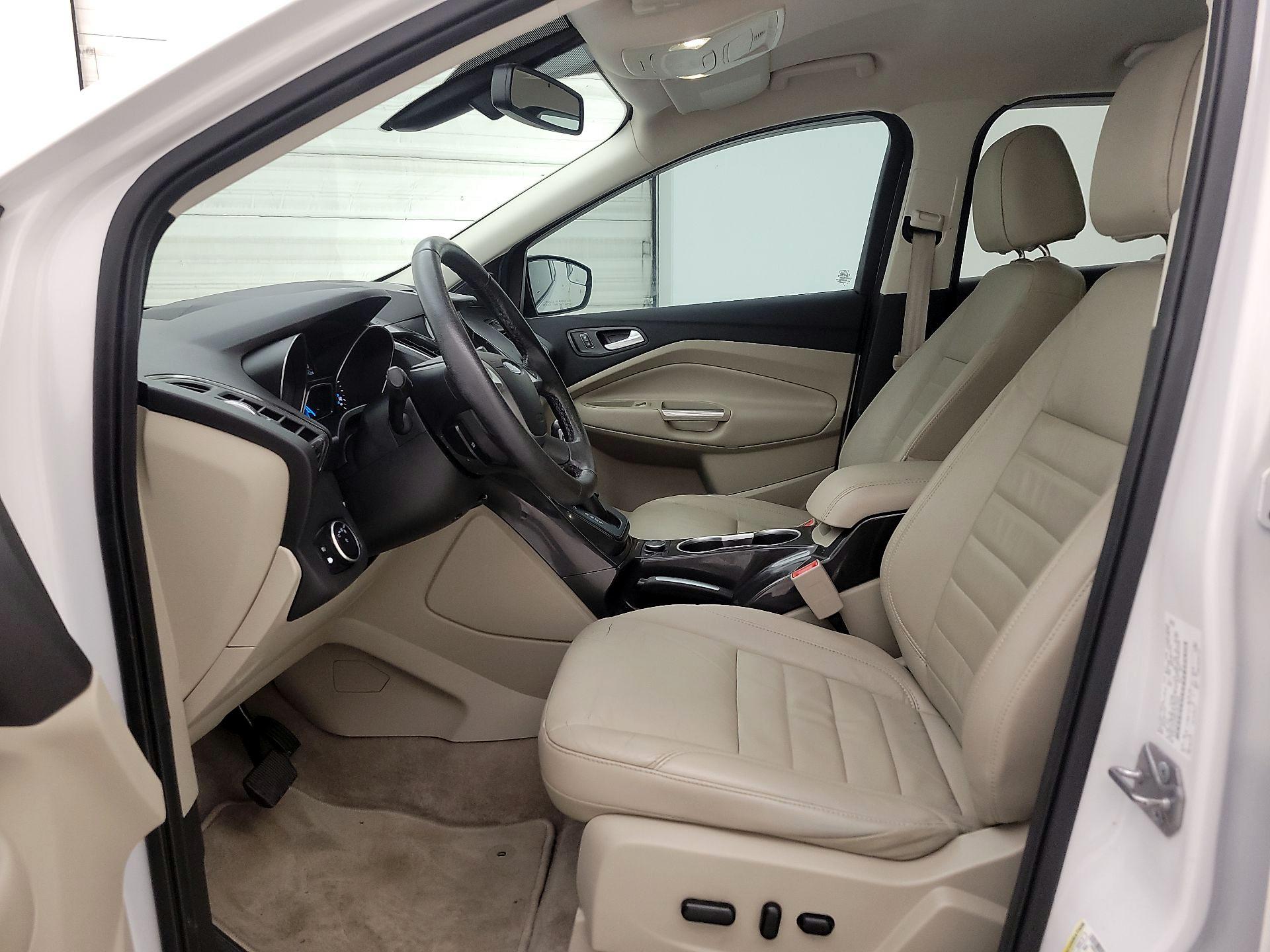 Thumbnail: 2016 Ford Escape - 11