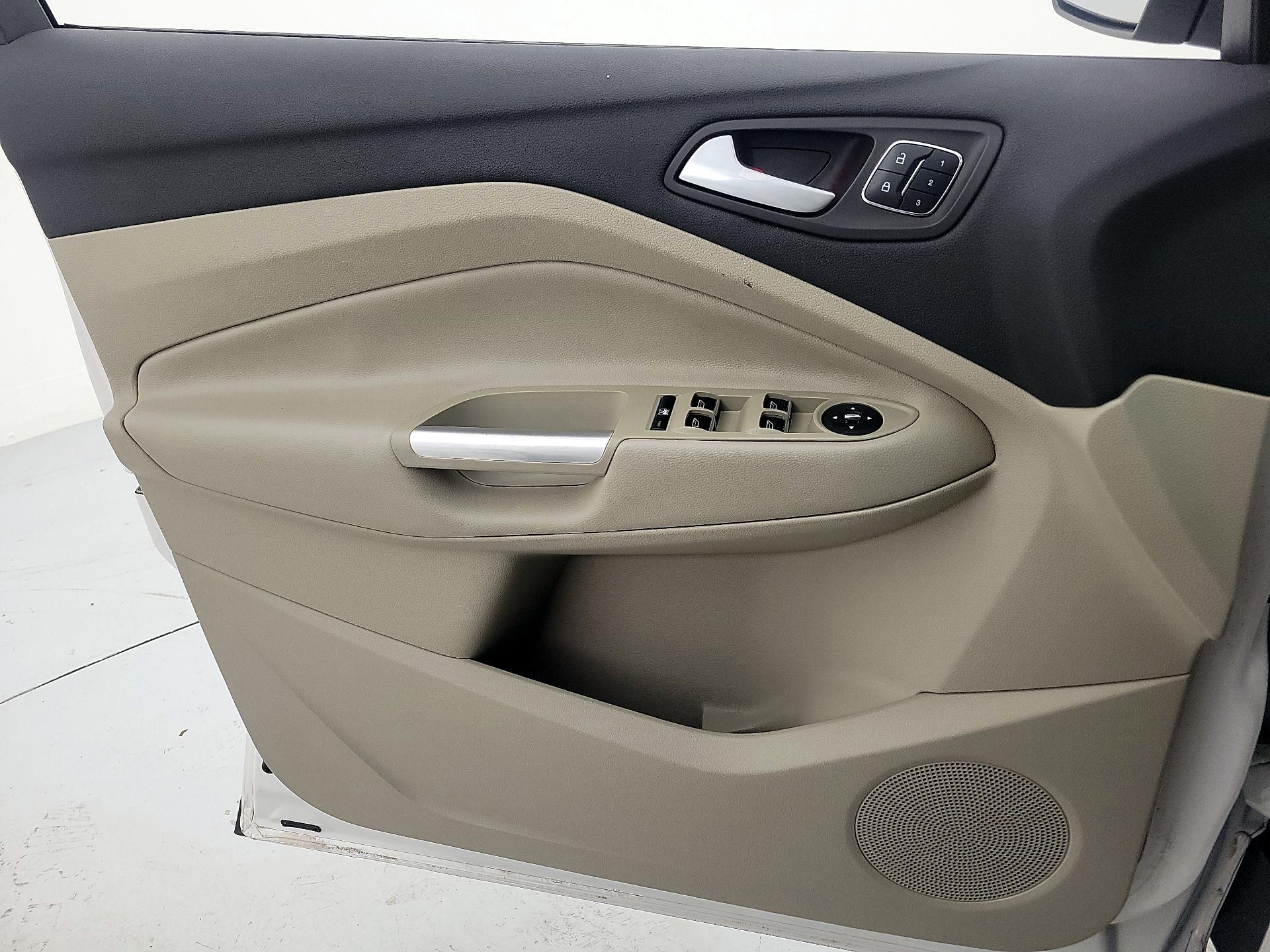 Thumbnail: 2016 Ford Escape - 12