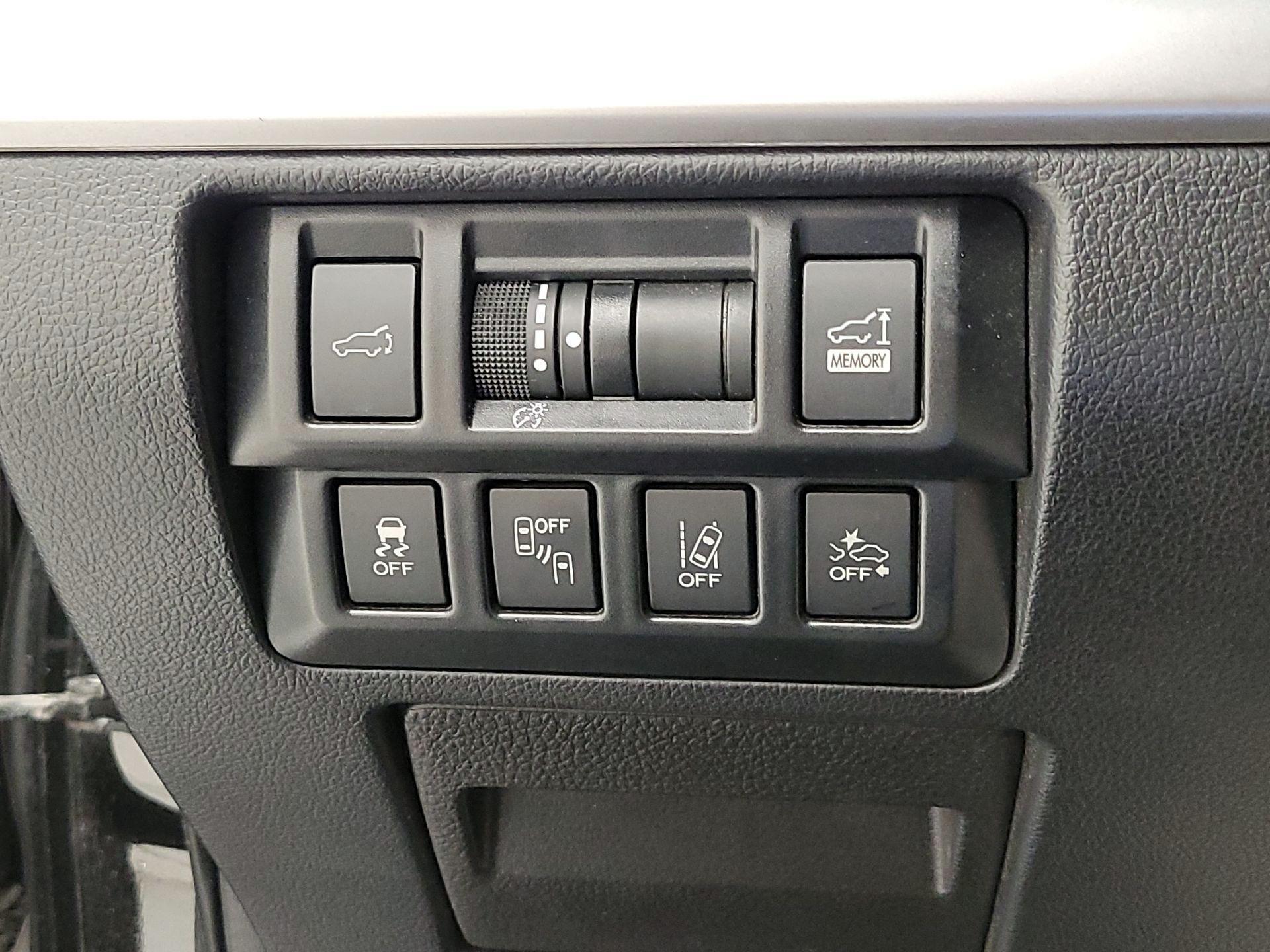 Thumbnail: 2018 Subaru Outback - 13