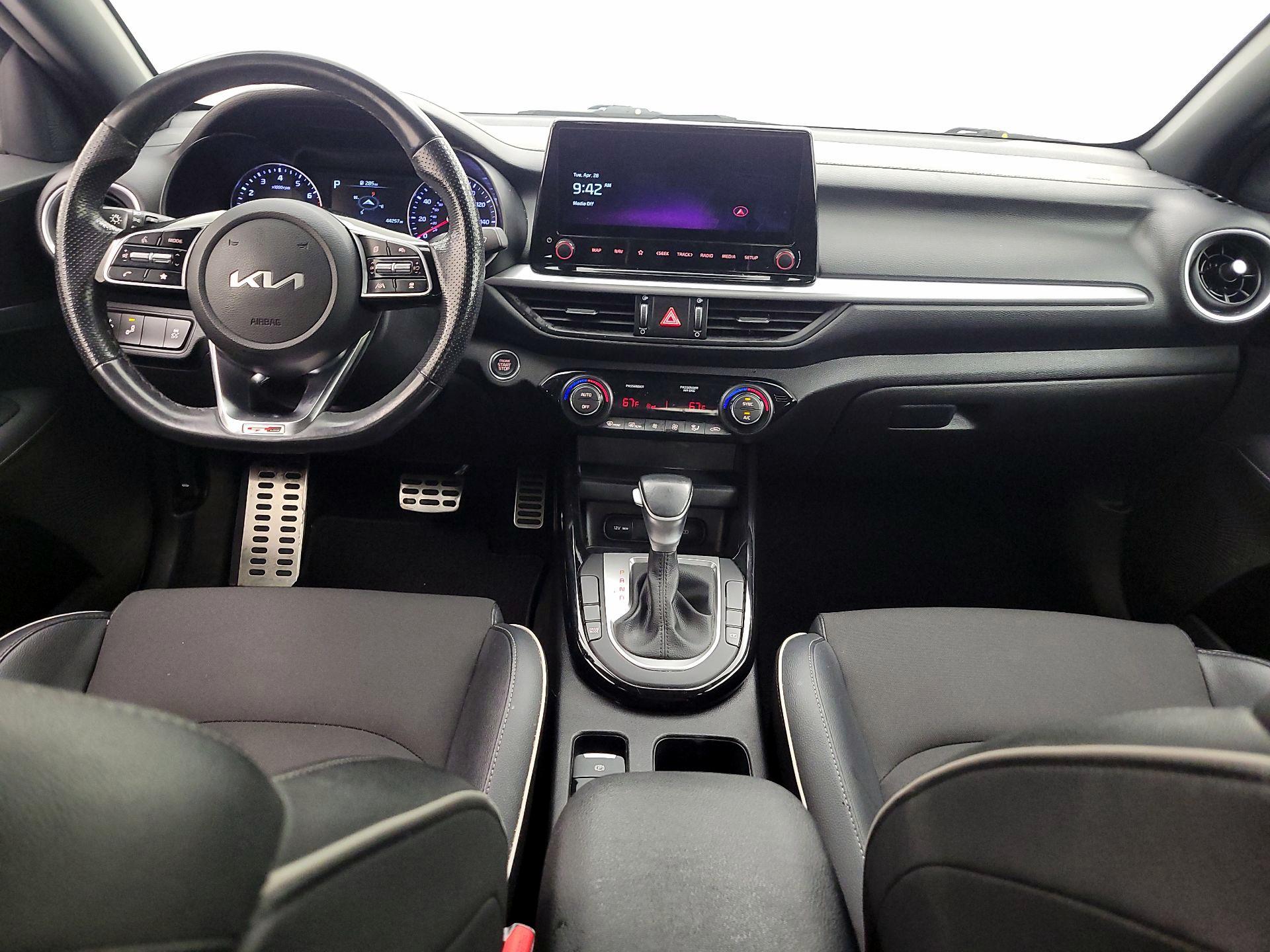 Thumbnail: 2023 Kia Forte - 9